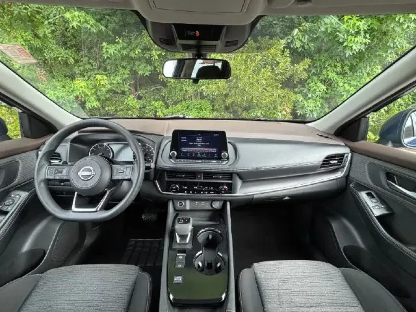 2023 /Charcoal Nissan Rogue SV FWD (5N1BT3BA5PC) with an VC-Turbo 1.5L I-3 gasoline direct injection engine, located at 2761 East Hwy 501, Conway, SC, 29526, (843) 331-1151, 33.781528, -78.989883 - **Discover Adventure with the 2023 Nissan Rogue SV FWD Perfect for Your Next Family Getaway!**<br /> <br /> Are you ready to elevate your family's adventures? The 2023 Nissan Rogue SV FWD is your ticket to unforgettable road trips and everyday convenience. Designed for the modern lifestyle, this SU - Photo#9