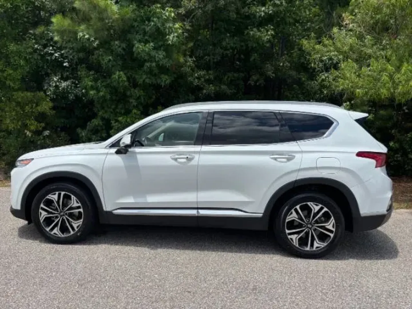 2019 /Black/Beige Hyundai Santa Fe Ultimate 2.0T (5NMS53AA2KH) with an Theta II 2L I-4 gasoline direct injection engine, located at 2761 East Hwy 501, Conway, SC, 29526, (843) 331-1151, 33.781528, -78.989883 - **Experience the Ultimate Adventure with the 2019 Hyundai Santa Fe at Car City - Conway!**<br /> <br /> Looking for a reliable and stylish SUV that fits your dynamic lifestyle? The 2019 Hyundai Santa Fe Ultimate 2.0T is the perfect companion for weekend adventures, daily commutes, or growing familie - Photo#2