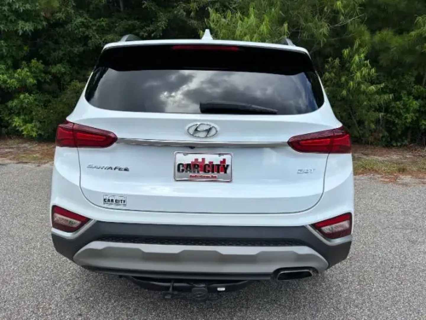 2019 /Black/Beige Hyundai Santa Fe Ultimate 2.0T (5NMS53AA2KH) with an Theta II 2L I-4 gasoline direct injection engine, located at 2761 East Hwy 501, Conway, SC, 29526, (843) 331-1151, 33.781528, -78.989883 - **Experience the Ultimate Adventure with the 2019 Hyundai Santa Fe at Car City - Conway!**<br /> <br /> Looking for a reliable and stylish SUV that fits your dynamic lifestyle? The 2019 Hyundai Santa Fe Ultimate 2.0T is the perfect companion for weekend adventures, daily commutes, or growing familie - Photo#5