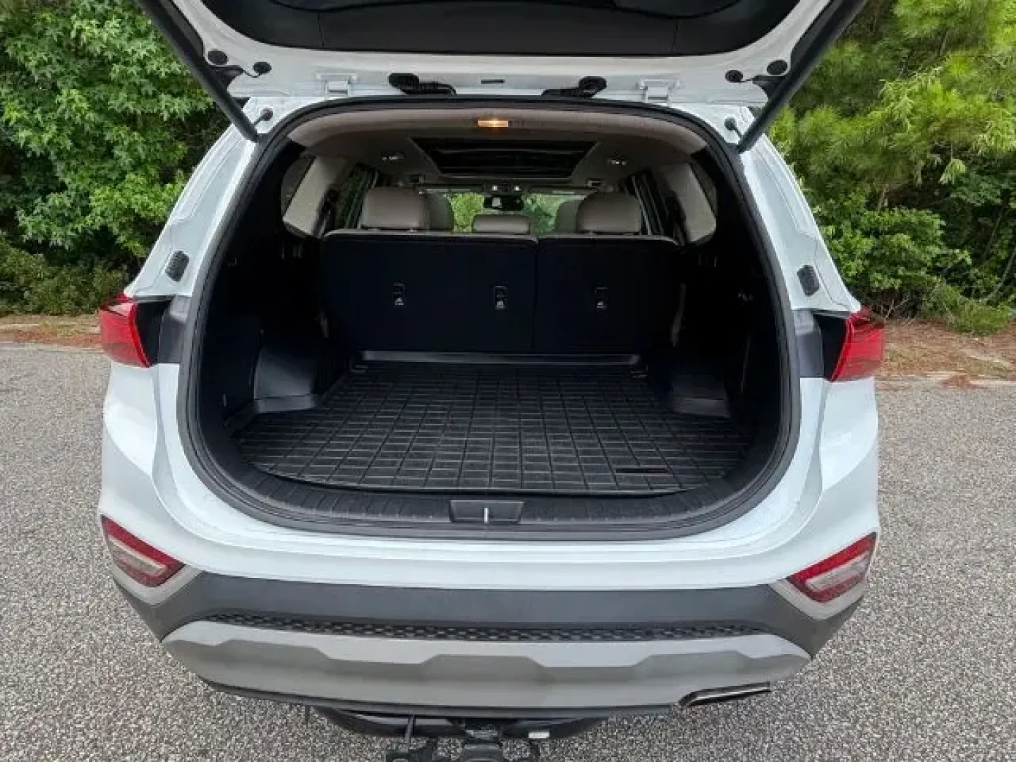 2019 /Black/Beige Hyundai Santa Fe Ultimate 2.0T (5NMS53AA2KH) with an Theta II 2L I-4 gasoline direct injection engine, located at 2761 East Hwy 501, Conway, SC, 29526, (843) 331-1151, 33.781528, -78.989883 - **Experience the Ultimate Adventure with the 2019 Hyundai Santa Fe at Car City - Conway!**<br /> <br /> Looking for a reliable and stylish SUV that fits your dynamic lifestyle? The 2019 Hyundai Santa Fe Ultimate 2.0T is the perfect companion for weekend adventures, daily commutes, or growing familie - Photo#14