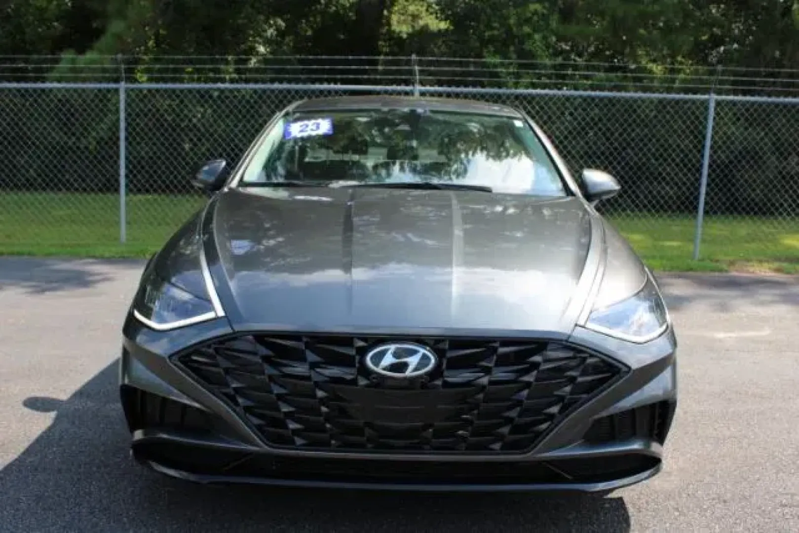 2023 Hyundai Sonata SEL (KMHL64JA8PA) with an Smartstream 2.5L I-4 port/direct injection engine, located at 3598 James B White Hwy South, Whiteville, NC, 28472, (910) 642-3196, 34.294846, -78.732613 - Experience the perfect blend of style, comfort, and technology with the 2023 Hyundai Sonata SEL, an ideal choice for those seeking a refined sedan that enhances everyday living. Whether you're commuting to work in downtown Whiteville, planning weekend getaways to nearby beaches, or simply running er - Photo#1