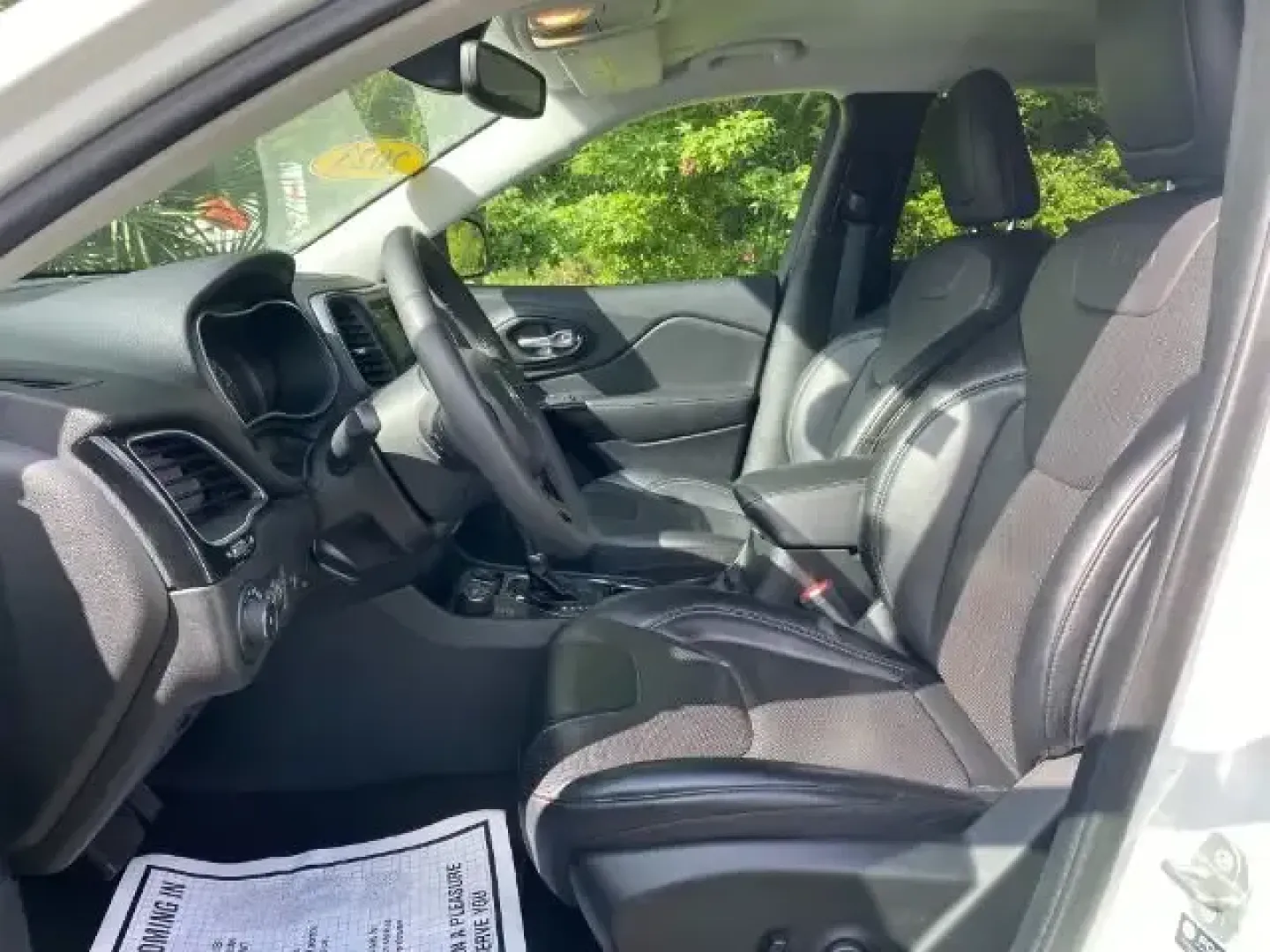 2023 /Black Jeep Cherokee Altitude Lux 4x4 (1C4PJMMB5PD) with an 2.4L L4 DOHC 16V engine, 9A transmission, located at 3598 James B White Hwy South, Whiteville, NC, 28472, (910) 642-3196, 34.294846, -78.732613 - ### Discover Adventure with the 2023 Jeep Cherokee Altitude Lux 4x4 at Car City - Calabash<br /> <br /> Are you ready to elevate your lifestyle and embrace adventure? The 2023 Jeep Cherokee Altitude Lux 4x4 is not just a vehicle; it's your ticket to unforgettable experiences. Whether you're taking t - Photo#6