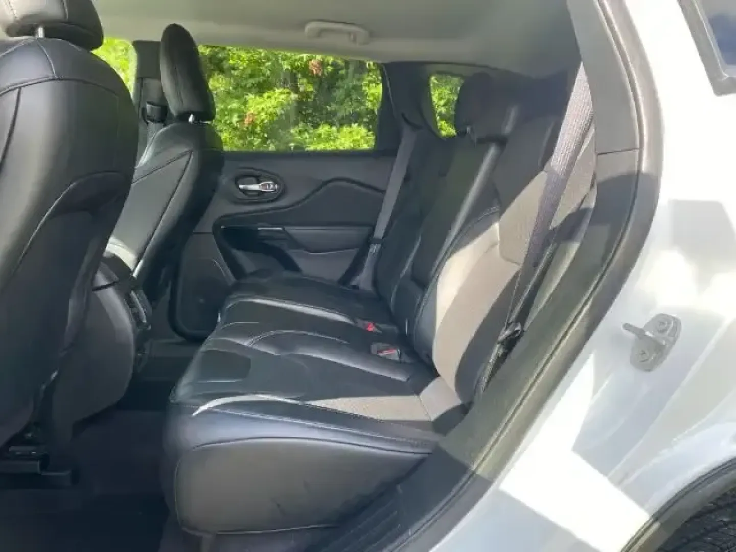 2023 /Black Jeep Cherokee Altitude Lux 4x4 (1C4PJMMB5PD) with an 2.4L L4 DOHC 16V engine, 9A transmission, located at 3598 James B White Hwy South, Whiteville, NC, 28472, (910) 642-3196, 34.294846, -78.732613 - ### Discover Adventure with the 2023 Jeep Cherokee Altitude Lux 4x4 at Car City - Calabash<br /> <br /> Are you ready to elevate your lifestyle and embrace adventure? The 2023 Jeep Cherokee Altitude Lux 4x4 is not just a vehicle; it's your ticket to unforgettable experiences. Whether you're taking t - Photo#7