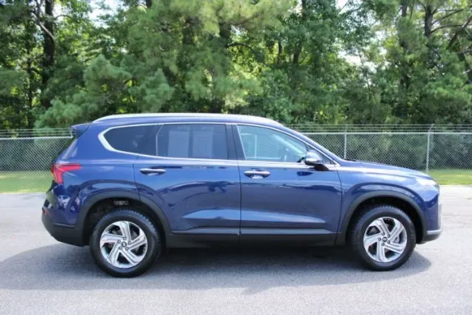 2023 Hyundai Santa Fe SEL (5NMS2DAJ6PH) with an Smartstream 2.5L I-4 port/direct injection engine, located at 3598 James B White Hwy South, Whiteville, NC, 28472, (910) 642-3196, 34.294846, -78.732613 - **Experience Adventure in Style: 2023 Hyundai Santa Fe at Car City - Whitesville**<br /> <br /> Are you ready to elevate your weekend getaways and family road trips? The 2023 Hyundai Santa Fe is the perfect SUV to make every journey memorable. With its robust features, spacious interior, and dependa - Photo#4