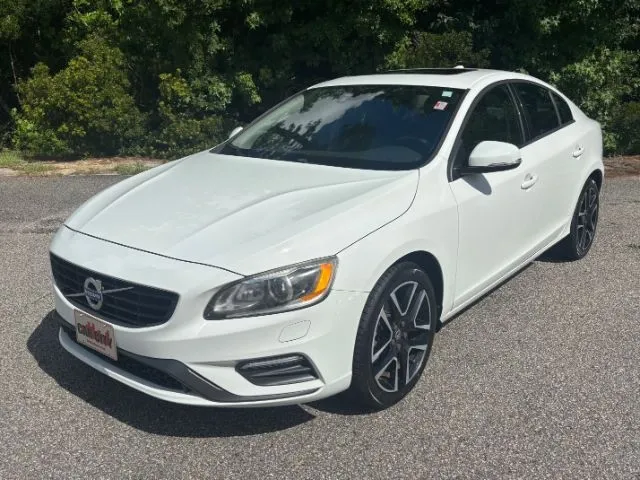 photo of 2017 Volvo S60 T5 Dynamic