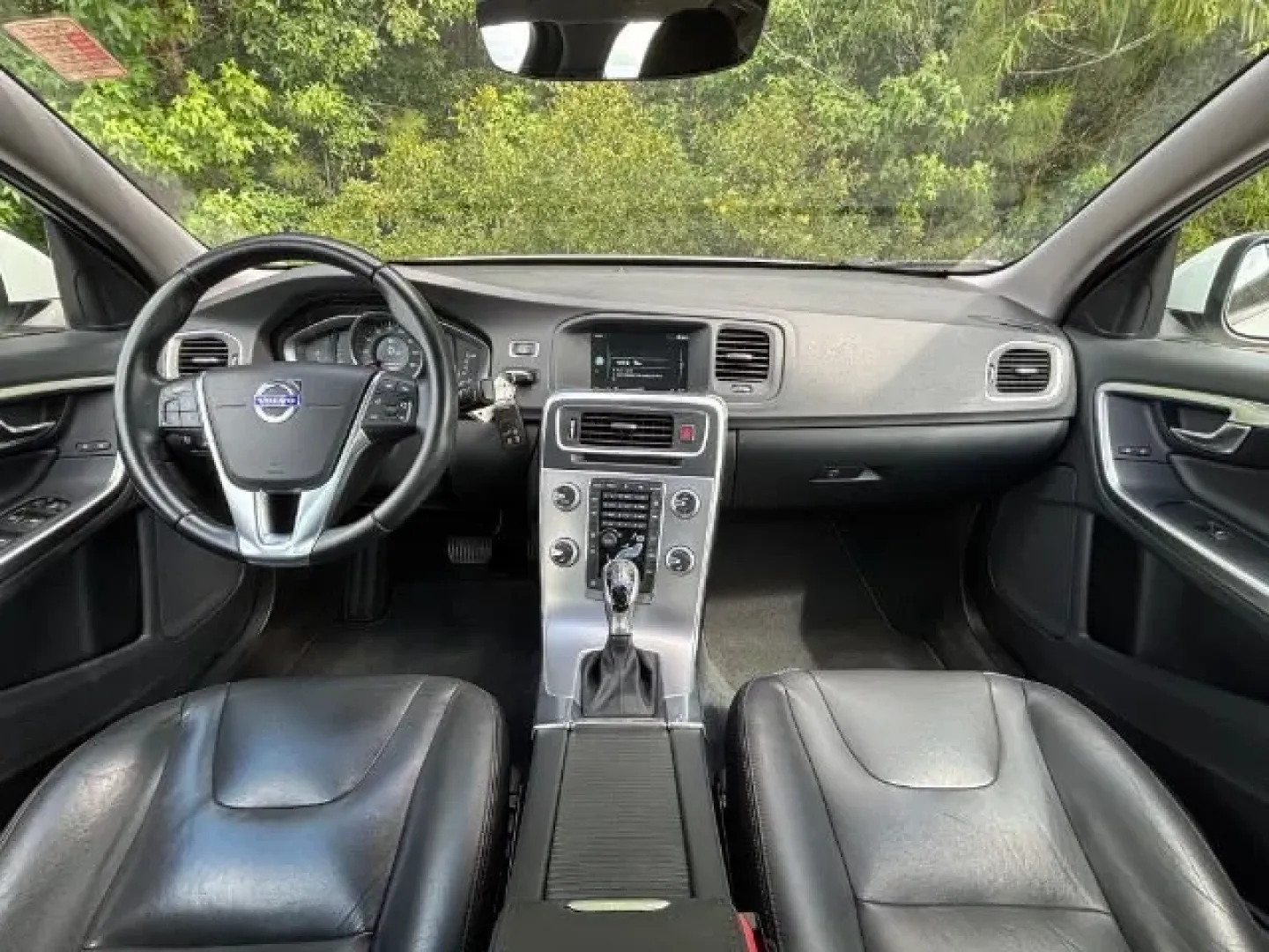 2017 /BLACK LEATHER Volvo S60 T5 Dynamic (YV126MFL6H2) with an Drive-E 2L I-4 gasoline direct injection engine, located at 2761 East Hwy 501, Conway, SC, 29526, (843) 331-1151, 33.781528, -78.989883 - **Discover Your Next Adventure with the 2017 Volvo S60 at Car City - Conway!**<br /> <br /> Are you seeking a reliable vehicle that seamlessly blends sophistication with performance? Look no further than this stunning 2017 Volvo S60, an ideal choice for those who appreciate comfort and style, whethe - Photo#9