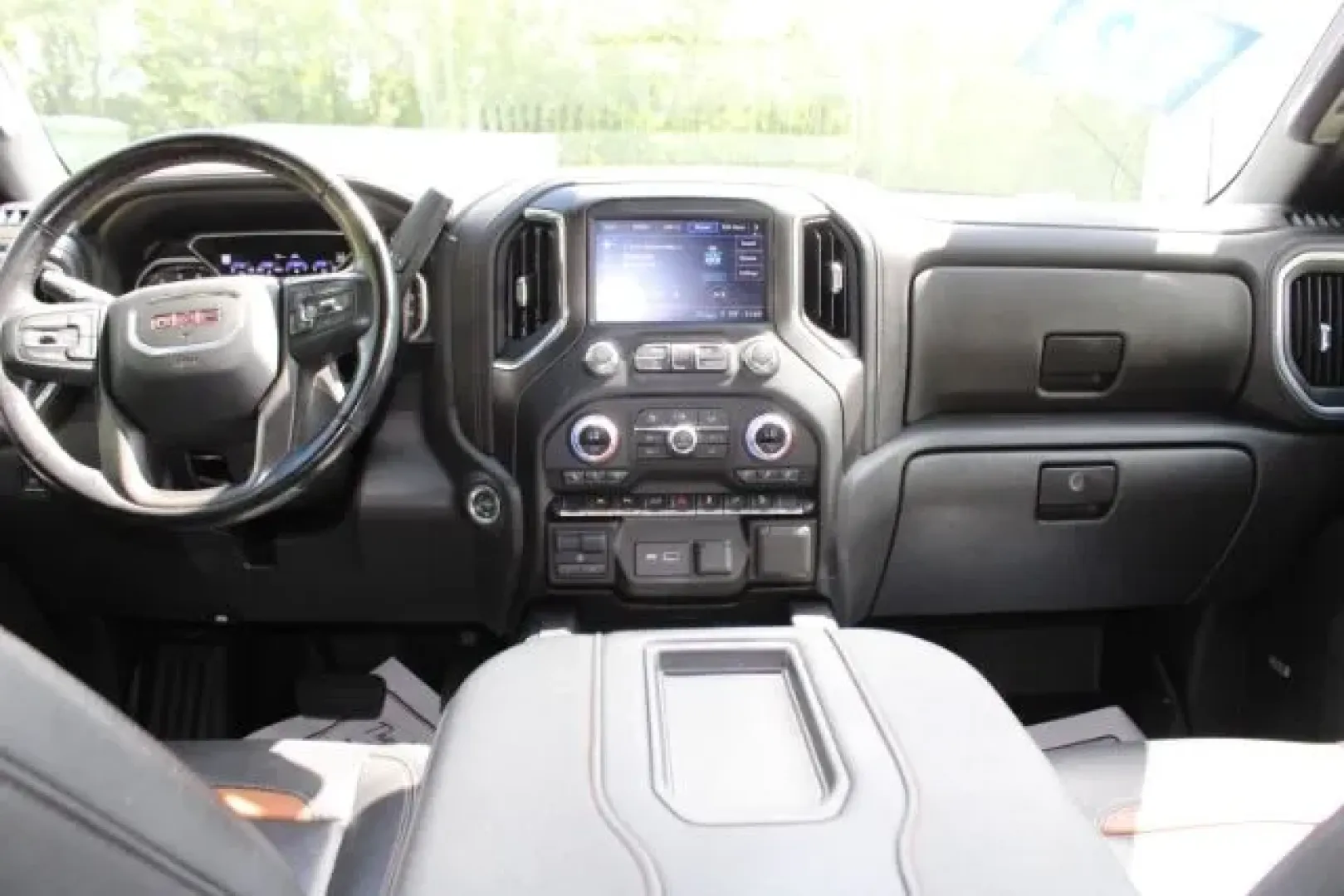 2022 GMC Sierra 1500 Limited 4WD Crew Cab Short Box AT4 (3GTP9EEL5NG) with an Other engine, located at 9146 Ocean Hwy West, Calabash, NC, 28467, (910) 579-1110, 33.928635, -78.576157 - **Discover Adventure with the 2022 GMC Sierra 1500 Limited AT4 Your Perfect All-Season Pickup**<br /> <br /> Are you ready to elevate your driving experience? Whether you're hauling gear for weekend adventures, navigating daily commutes, or accommodating your growing family, the 2022 GMC Sierra 150 - Photo#9