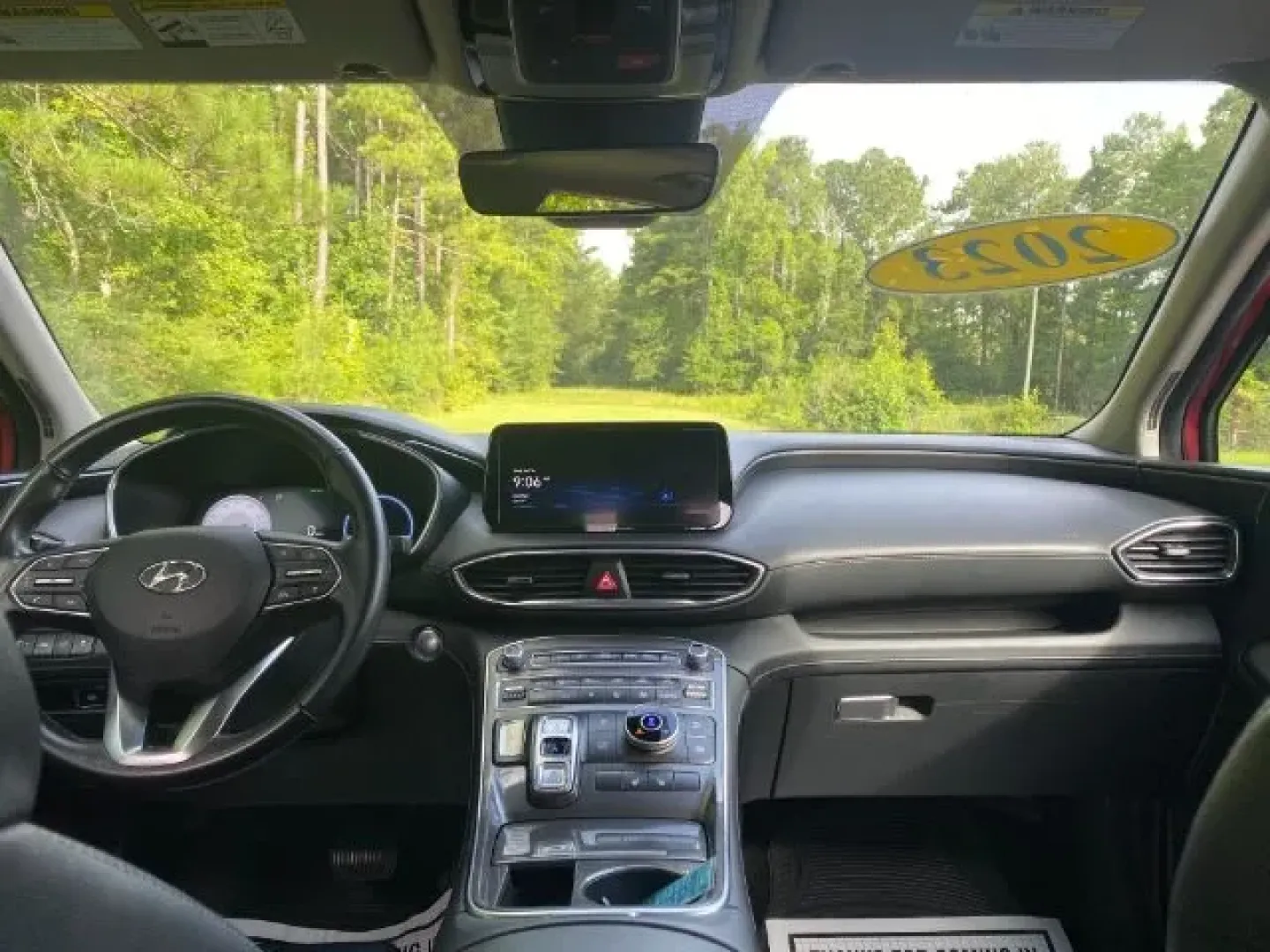 2023 /Black Hyundai Santa Fe SEL (5NMS3DAJ9PH) with an Smartstream 2.5L I-4 port/direct injection engine, located at 9146 Ocean Hwy West, Calabash, NC, 28467, (910) 579-1110, 33.928635, -78.576157 - Explore the open road with the 2023 Hyundai Santa Fe SEL, a versatile SUV that seamlessly blends comfort, functionality, and style. Whether you're embarking on a family road trip, commuting to work, or enjoying weekend adventures, this vehicle is designed for all of life's journeys. As a premier pre - Photo#3