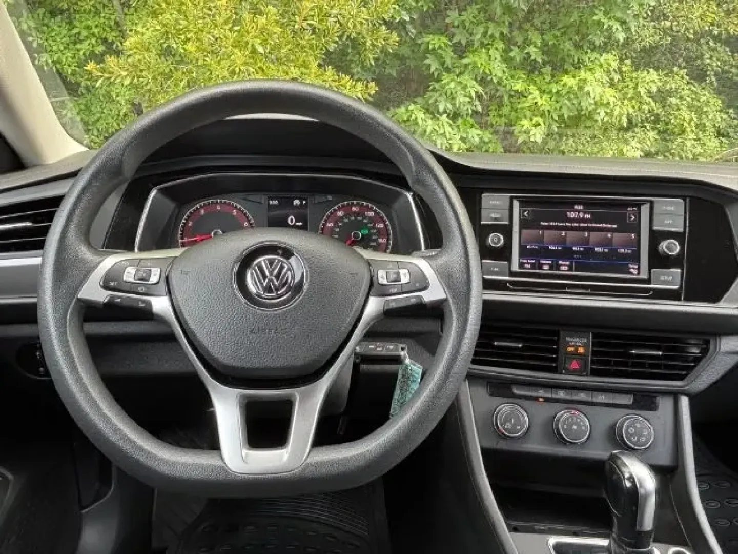 2019 /Titan Black, cloth Volkswagen Jetta 1.4T S 8A (3VWC57BU7KM) with an 1.4L L4 DOHC 16V engine, 8-Speed Automatic transmission, located at 2761 East Hwy 501, Conway, SC, 29526, (843) 331-1151, 33.781528, -78.989883 - Are you seeking an affordable yet stylish sedan that can effortlessly glide through your daily commute while also accommodating weekend adventures? Look no further than this impressive 2019 Volkswagen Jetta, now available at Car City - Conway. Located conveniently in Conway, SC, at 2761 East Hwy 501 - Photo#7