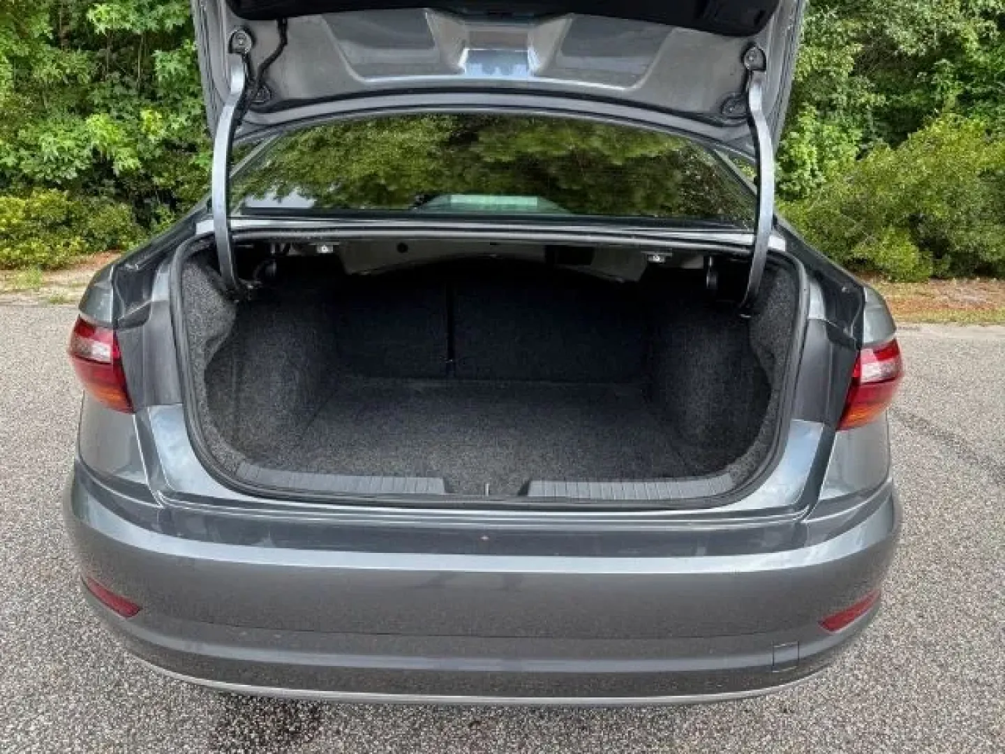 2019 /Titan Black, cloth Volkswagen Jetta 1.4T S 8A (3VWC57BU7KM) with an 1.4L L4 DOHC 16V engine, 8-Speed Automatic transmission, located at 2761 East Hwy 501, Conway, SC, 29526, (843) 331-1151, 33.781528, -78.989883 - Are you seeking an affordable yet stylish sedan that can effortlessly glide through your daily commute while also accommodating weekend adventures? Look no further than this impressive 2019 Volkswagen Jetta, now available at Car City - Conway. Located conveniently in Conway, SC, at 2761 East Hwy 501 - Photo#9