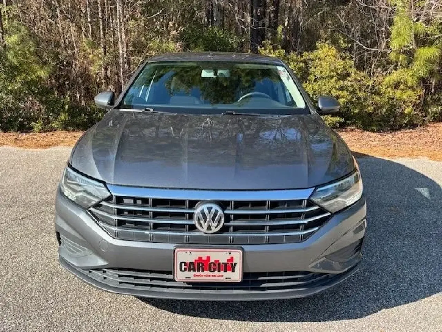 2019 /Titan Black, cloth Volkswagen Jetta 1.4T S 8A (3VWC57BU7KM) with an 1.4L L4 DOHC 16V engine, 8-Speed Automatic transmission, located at 2761 East Hwy 501, Conway, SC, 29526, (843) 331-1151, 33.781528, -78.989883 - Are you seeking an affordable yet stylish sedan that can effortlessly glide through your daily commute while also accommodating weekend adventures? Look no further than this impressive 2019 Volkswagen Jetta, now available at Car City - Conway. Located conveniently in Conway, SC, at 2761 East Hwy 501 - Photo#4