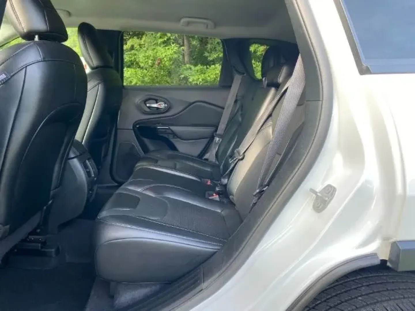 2023 /Black Jeep Cherokee Altitude Lux 4x4 (1C4PJMMB6PD) with an Other engine, located at 9146 Ocean Hwy West, Calabash, NC, 28467, (910) 579-1110, 33.928635, -78.576157 - **Adventure Awaits: Discover the 2023 Jeep Cherokee Altitude Lux 4x4 at Car City - Calabash!**<br /> <br /> Picture yourself navigating the stunning coastal roads of Calabash, NC, in a vehicle that embodies both style and capability. The 2023 Jeep Cherokee Altitude Lux 4x4 is your ticket to uncharte - Photo#5