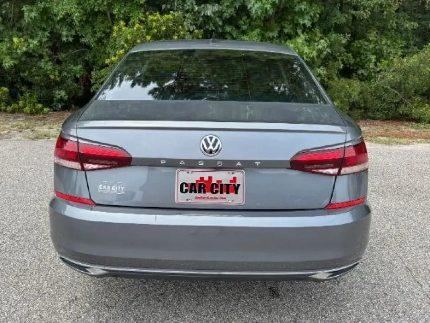 2020 /BLACK LEATHER Volkswagen Passat SE (1VWSA7A30LC) with an 2.0L L4 DOHC 16V engine, 6-Speed Automatic transmission, located at 9146 Ocean Hwy West, Calabash, NC, 28467, (910) 579-1110, 33.928635, -78.576157 - **Ready for Your Next Adventure: 2020 Volkswagen Passat SE at Car City - Conway**<br /> <br /> If you're in the market for a dependable sedan that seamlessly blends comfort, style, and advanced tech features, look no further than the 2020 Volkswagen Passat SE available at Car City - Conway. This pre - Photo#3