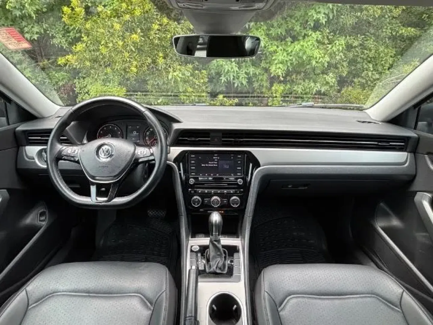 2020 /BLACK LEATHER Volkswagen Passat SE (1VWSA7A30LC) with an 2.0L L4 DOHC 16V engine, 6-Speed Automatic transmission, located at 9146 Ocean Hwy West, Calabash, NC, 28467, (910) 579-1110, 33.928635, -78.576157 - **Ready for Your Next Adventure: 2020 Volkswagen Passat SE at Car City - Conway**<br /> <br /> If you're in the market for a dependable sedan that seamlessly blends comfort, style, and advanced tech features, look no further than the 2020 Volkswagen Passat SE available at Car City - Conway. This pre - Photo#8