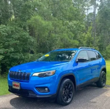 2023 Jeep Cherokee Altitude Lux 4x4