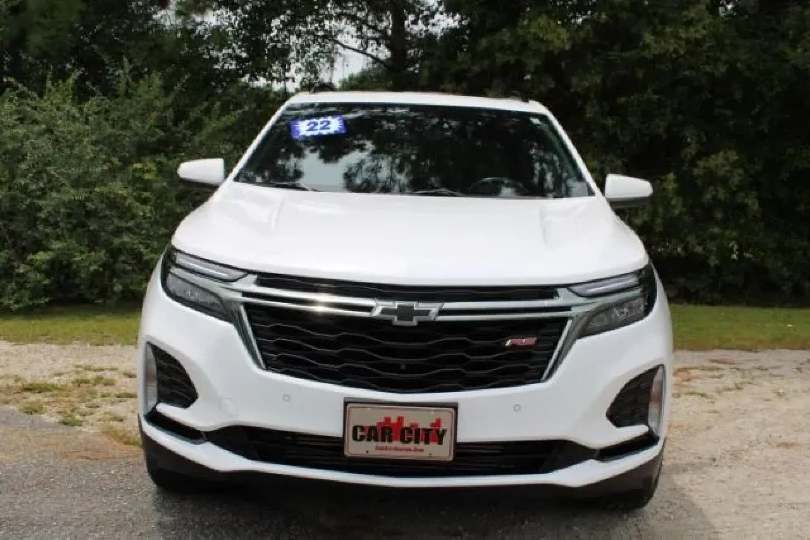 2022 Chevrolet Equinox FWD RS (2GNAXMEV0N6) with an 1.5L I-4 gasoline direct injection engine, located at 3598 James B White Hwy South, Whiteville, NC, 28472, (910) 642-3196, 34.294846, -78.732613 - **Discover the Perfect Blend of Style and Functionality with the 2022 Chevrolet Equinox at Car City - Whitesville!**<br /> <br /> Are you searching for a vehicle that effortlessly balances your daily commute, weekend adventures, and family outings? Look no further! At Car City - Whitesville, located - Photo#1
