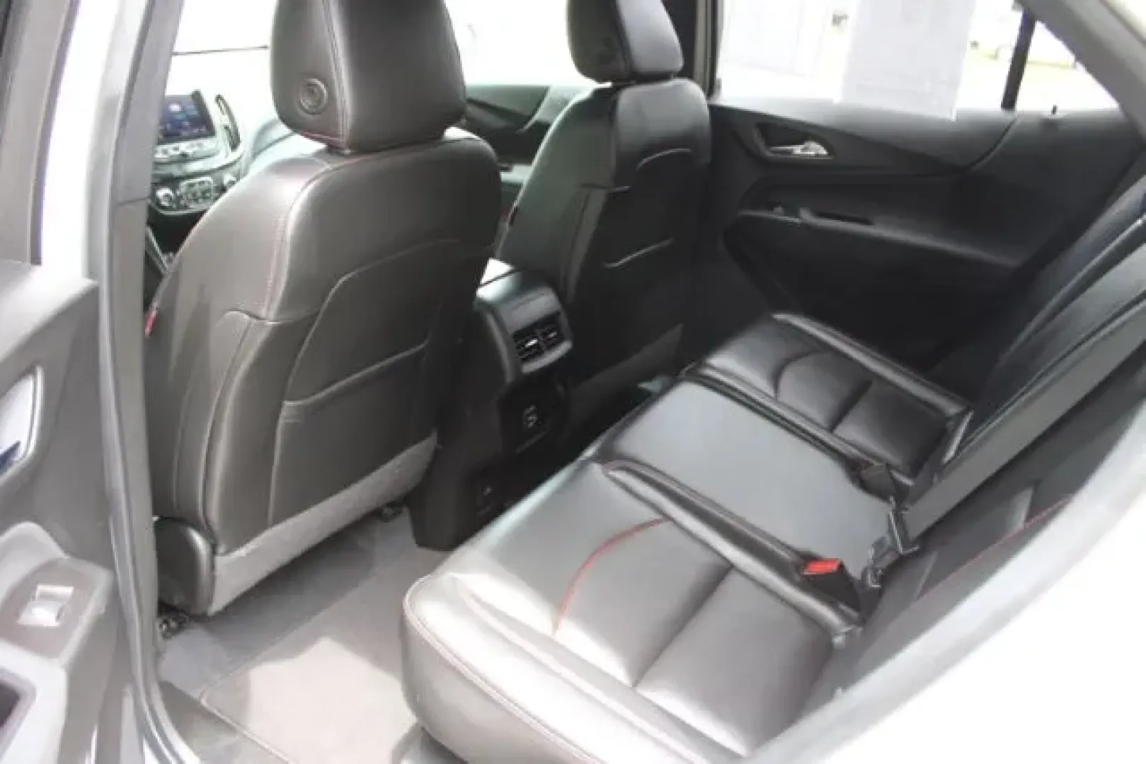 2022 Chevrolet Equinox FWD RS (2GNAXMEV0N6) with an 1.5L I-4 gasoline direct injection engine, 6A transmission, located at 2761 East Hwy 501, Conway, SC, 29526, (843) 331-1151, 33.781528, -78.989883 - **Discover the Perfect Blend of Style and Functionality with the 2022 Chevrolet Equinox at Car City - Whitesville!**<br /> <br /> Are you searching for a vehicle that effortlessly balances your daily commute, weekend adventures, and family outings? Look no further! At Car City - Whitesville, located - Photo#8