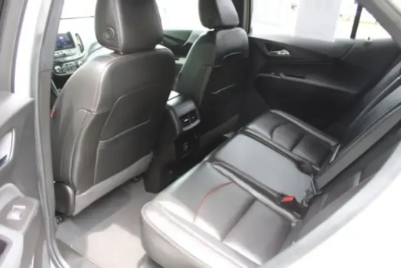 2022 Chevrolet Equinox FWD RS (2GNAXMEV0N6) with an 1.5L I-4 gasoline direct injection engine, 6A transmission, located at 2761 East Hwy 501, Conway, SC, 29526, (843) 331-1151, 33.781528, -78.989883 - **Discover the Perfect Blend of Style and Functionality with the 2022 Chevrolet Equinox at Car City - Whitesville!**<br /> <br /> Are you searching for a vehicle that effortlessly balances your daily commute, weekend adventures, and family outings? Look no further! At Car City - Whitesville, located - Photo#8