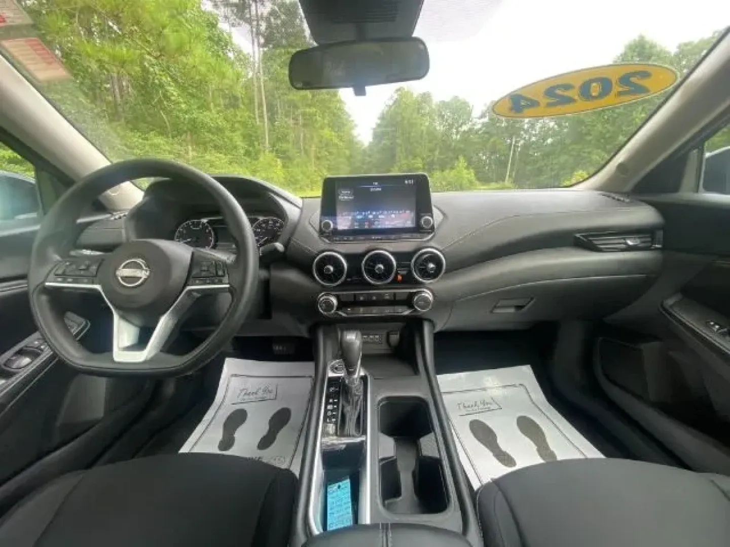 2024 /Charcoal Nissan Sentra SV Xtronic CVT (3N1AB8CVXRY) with an 2L I-4 gasoline direct injection engine, located at 2761 East Hwy 501, Conway, SC, 29526, (843) 331-1151, 33.781528, -78.989883 - Experience the perfect blend of comfort, style, and practicality with this stunning 2024 Nissan Sentra SV, now available at Car City - Calabash. This sedan is not just a mode of transportation; it's an essential part of your lifestyle. Whether you're commuting to work, running errands, or planning a - Photo#3