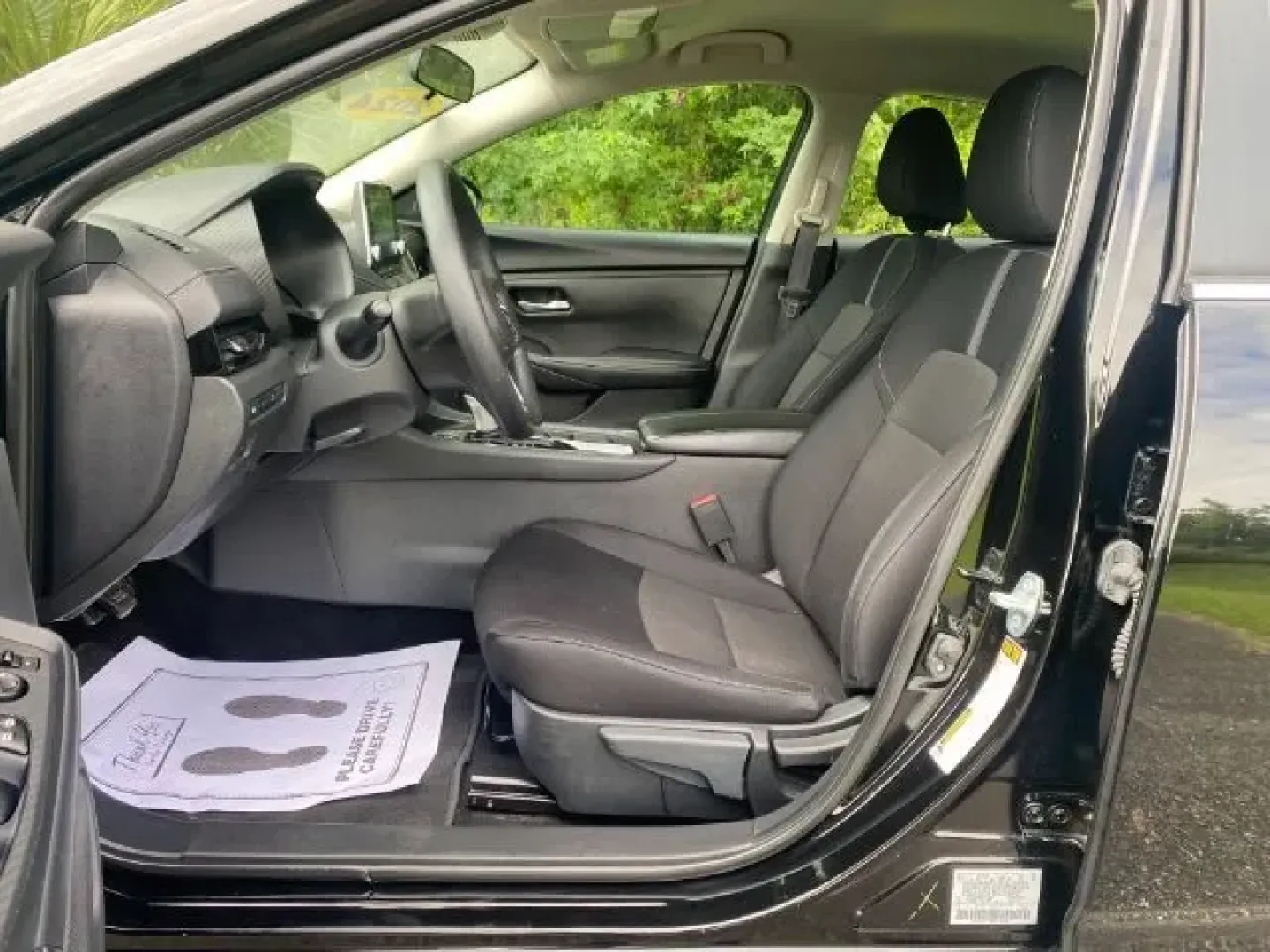 2024 /Charcoal Nissan Sentra SV Xtronic CVT (3N1AB8CVXRY) with an 2L I-4 gasoline direct injection engine, located at 2761 East Hwy 501, Conway, SC, 29526, (843) 331-1151, 33.781528, -78.989883 - Experience the perfect blend of comfort, style, and practicality with this stunning 2024 Nissan Sentra SV, now available at Car City - Calabash. This sedan is not just a mode of transportation; it's an essential part of your lifestyle. Whether you're commuting to work, running errands, or planning a - Photo#4
