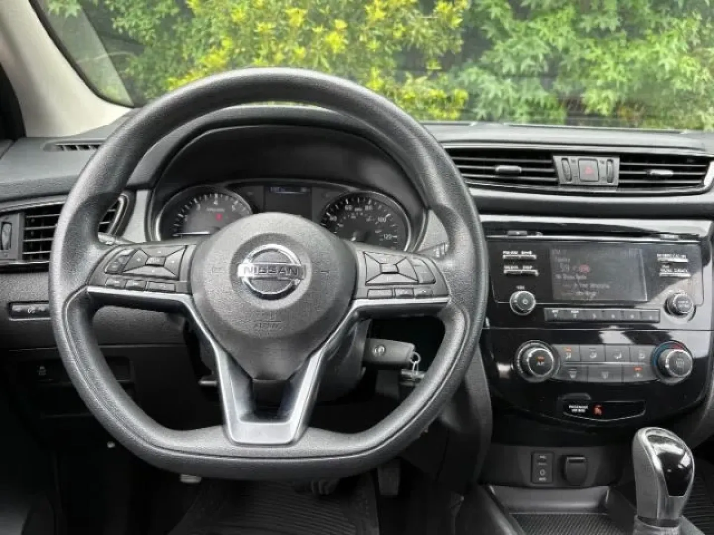 2018 /Charcoal Nissan Rogue S (JN1BJ1CP6JW) with an 2L I-4 gasoline direct injection engine, located at 9146 Ocean Hwy West, Calabash, NC, 28467, (910) 579-1110, 33.928635, -78.576157 - **Find Your Perfect Adventure Companion: 2018 Nissan Rogue S at Car City - Conway**<br /> <br /> Are you ready to elevate your lifestyle? Whether you're navigating busy city streets, embarking on family road trips, or simply seeking a reliable commuter vehicle, the 2018 Nissan Rogue S is an ideal ch - Photo#7