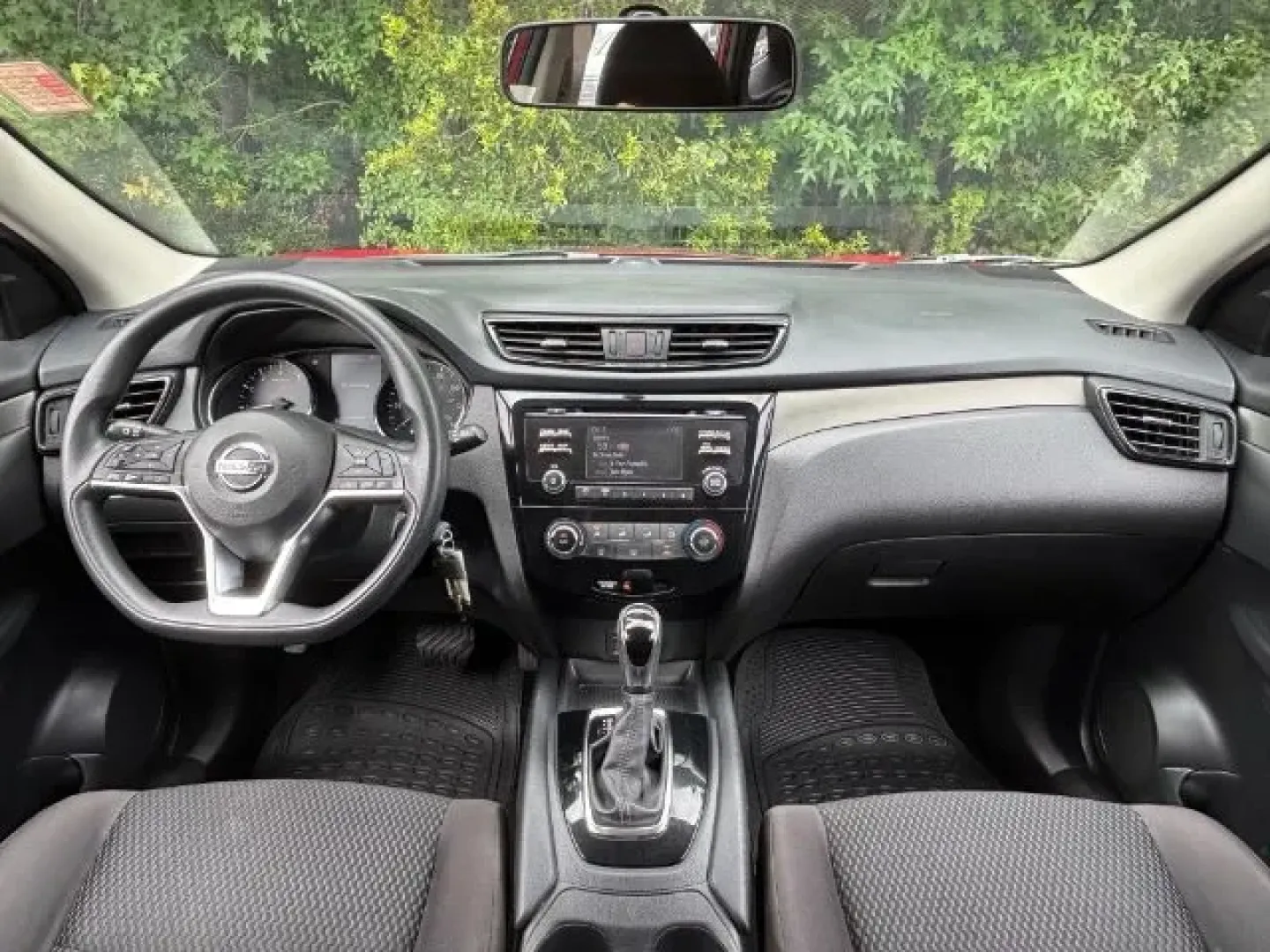 2018 /Charcoal Nissan Rogue S (JN1BJ1CP6JW) with an 2L I-4 gasoline direct injection engine, located at 9146 Ocean Hwy West, Calabash, NC, 28467, (910) 579-1110, 33.928635, -78.576157 - **Find Your Perfect Adventure Companion: 2018 Nissan Rogue S at Car City - Conway**<br /> <br /> Are you ready to elevate your lifestyle? Whether you're navigating busy city streets, embarking on family road trips, or simply seeking a reliable commuter vehicle, the 2018 Nissan Rogue S is an ideal ch - Photo#8