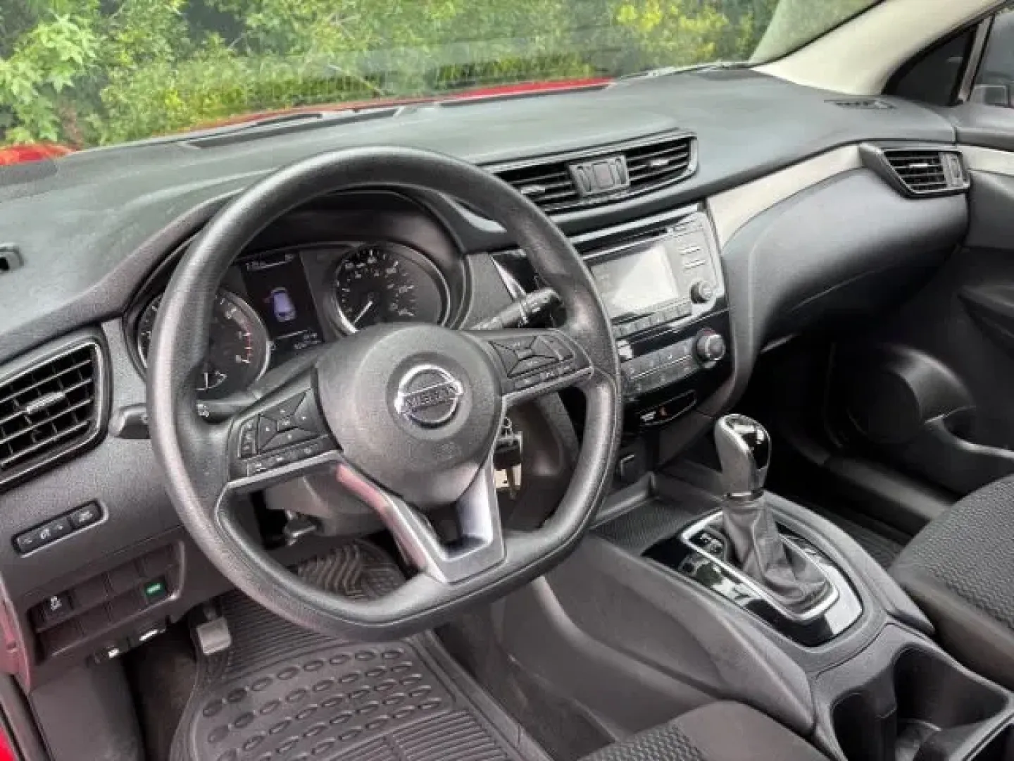 2018 /Charcoal Nissan Rogue S (JN1BJ1CP6JW) with an 2L I-4 gasoline direct injection engine, located at 9146 Ocean Hwy West, Calabash, NC, 28467, (910) 579-1110, 33.928635, -78.576157 - **Find Your Perfect Adventure Companion: 2018 Nissan Rogue S at Car City - Conway**<br /> <br /> Are you ready to elevate your lifestyle? Whether you're navigating busy city streets, embarking on family road trips, or simply seeking a reliable commuter vehicle, the 2018 Nissan Rogue S is an ideal ch - Photo#9