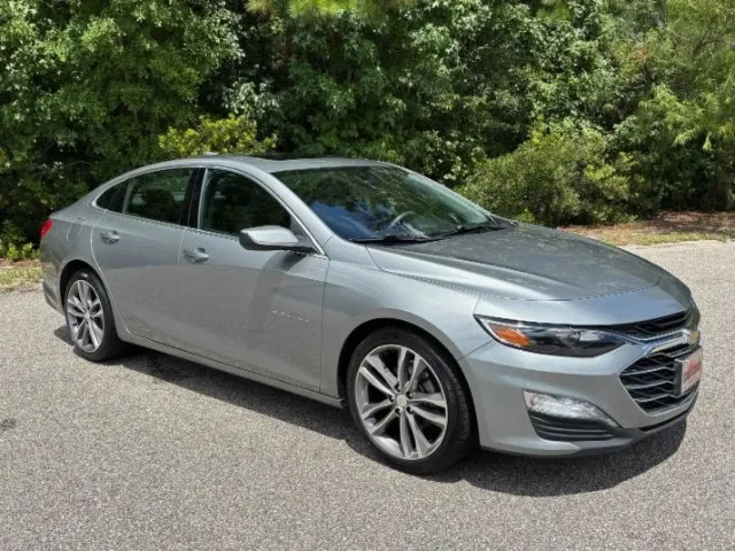 2023 /Jet Black Chevrolet Malibu FWD 1LT (1G1ZD5ST4PF) with an ECOTEC 1.5L I-4 gasoline direct injection engine, located at 2761 East Hwy 501, Conway, SC, 29526, (843) 331-1151, 33.781528, -78.989883 - **Elevate Your Daily Drive with the 2023 Chevrolet Malibu Ideal for Commuters and Families Alike!**<br /> <br /> If you're seeking a blend of style, comfort, and efficiency for your daily commute or family outings, look no further than this stunning 2023 Chevrolet Malibu available at Car City - Con - Photo#1