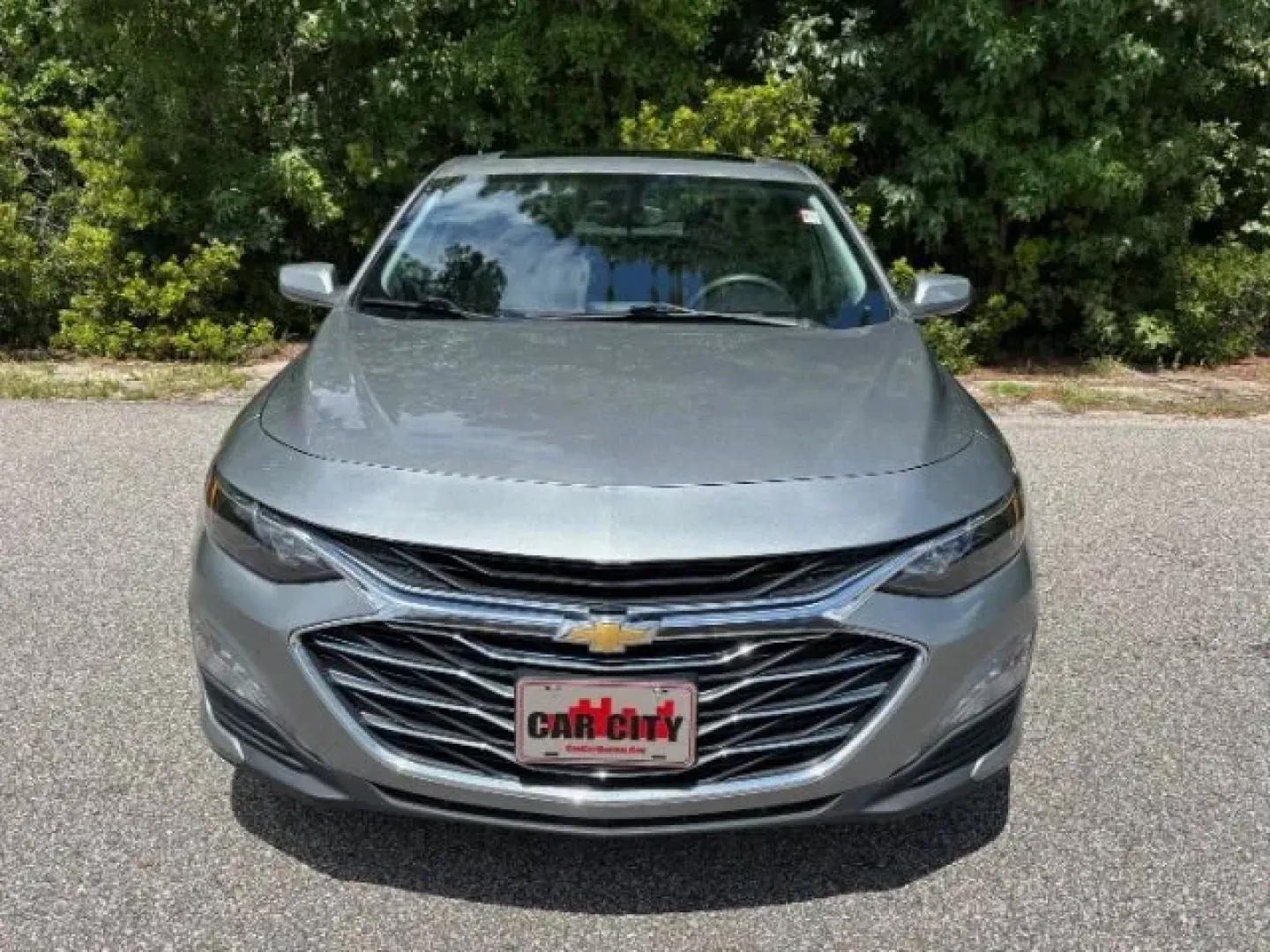 2023 /Jet Black Chevrolet Malibu FWD 1LT (1G1ZD5ST4PF) with an ECOTEC 1.5L I-4 gasoline direct injection engine, located at 2761 East Hwy 501, Conway, SC, 29526, (843) 331-1151, 33.781528, -78.989883 - **Elevate Your Daily Drive with the 2023 Chevrolet Malibu Ideal for Commuters and Families Alike!**<br /> <br /> If you're seeking a blend of style, comfort, and efficiency for your daily commute or family outings, look no further than this stunning 2023 Chevrolet Malibu available at Car City - Con - Photo#4