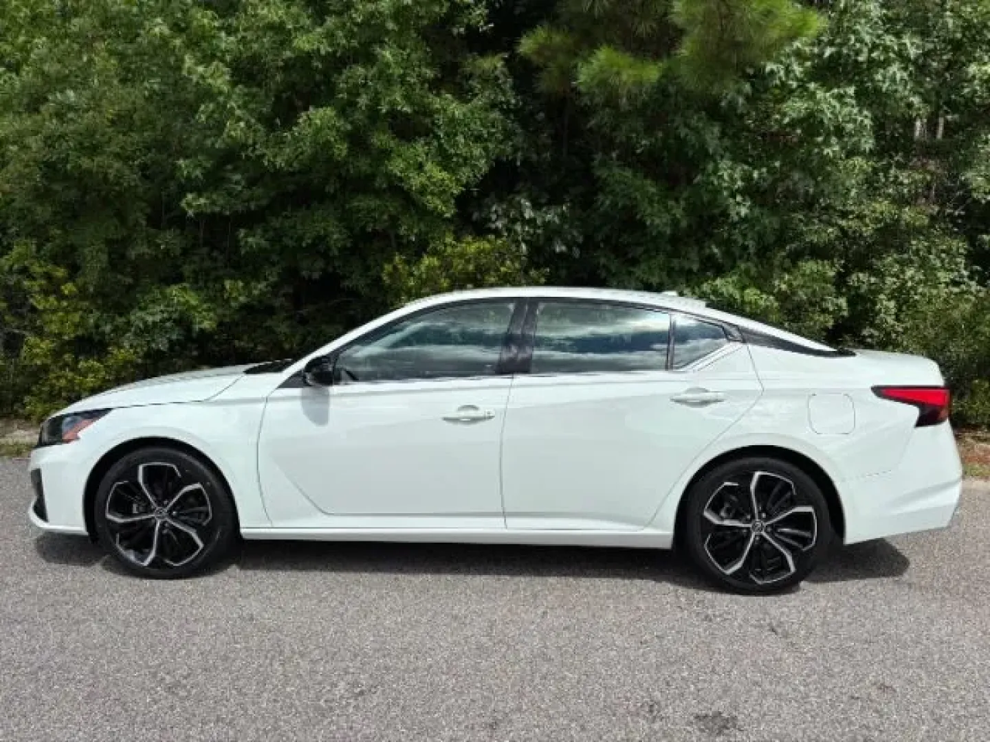 2023 /Sport Nissan Altima SR FWD (1N4BL4CV9PN) with an 2.5L I-4 gasoline direct injection engine, located at 2761 East Hwy 501, Conway, SC, 29526, (843) 331-1151, 33.781528, -78.989883 - ### Discover the Perfect Blend of Style and Efficiency with the 2023 Nissan Altima SR at Car City - Conway<br /> <br /> Are you searching for a sleek and stylish sedan that effortlessly combines comfort, technology, and fuel efficiency? Look no further than the 2023 Nissan Altima SR, available now a - Photo#2