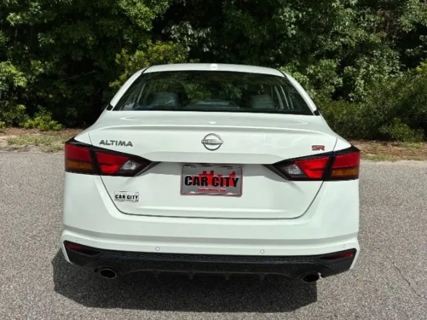 2023 /Sport Nissan Altima SR FWD (1N4BL4CV9PN) with an 2.5L I-4 gasoline direct injection engine, located at 2761 East Hwy 501, Conway, SC, 29526, (843) 331-1151, 33.781528, -78.989883 - ### Discover the Perfect Blend of Style and Efficiency with the 2023 Nissan Altima SR at Car City - Conway<br /> <br /> Are you searching for a sleek and stylish sedan that effortlessly combines comfort, technology, and fuel efficiency? Look no further than the 2023 Nissan Altima SR, available now a - Photo#5