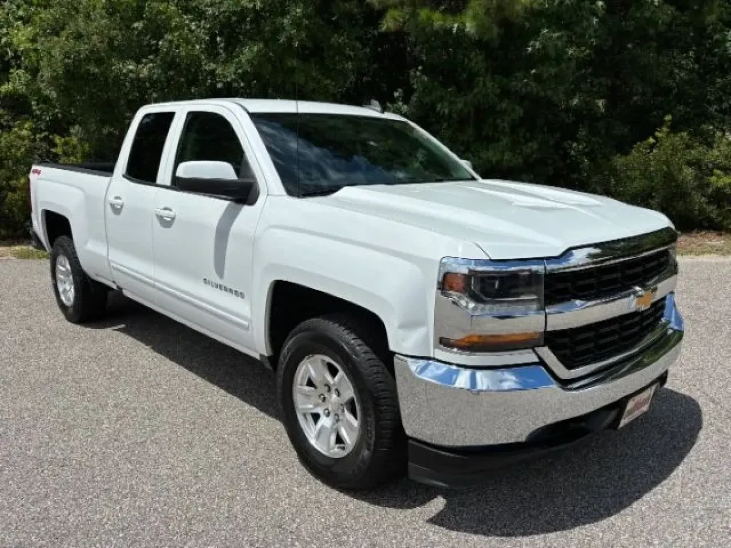 2018 /Jet Black Chevrolet Silverado 1500 1LT (1GCVKREC8JZ) with an EcoTec3 4.3L V-6 gasoline direct injection engine, located at 2761 East Hwy 501, Conway, SC, 29526, (843) 331-1151, 33.781528, -78.989883 - **Unleash Your Adventurous Spirit with the 2018 Chevrolet Silverado 1500 at Car City - Conway!** <br /> <br /> Are you ready to take your weekends to the next level or tackle your daily commute with ease? The 2018 Chevrolet Silverado 1500 is your perfect companion, offering not just a truck but a li - Photo#1