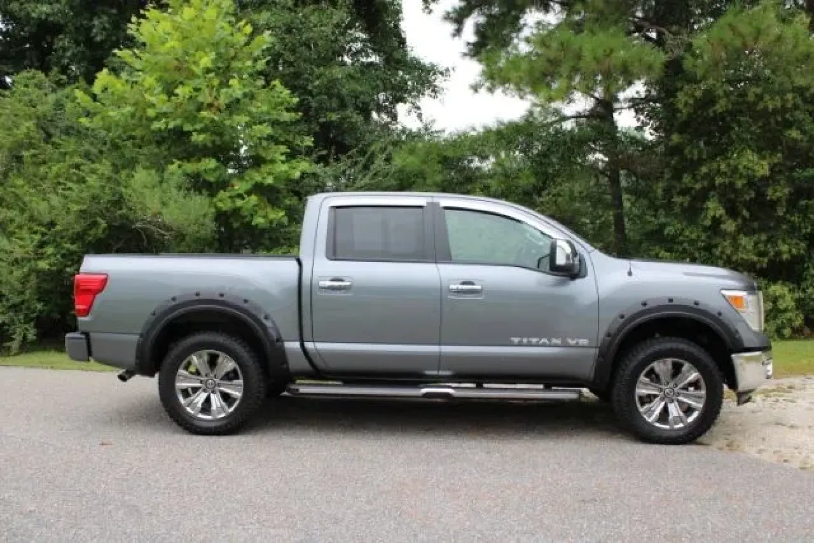 2018 Nissan TITAN SV (1N6AA1E56JN) with an Endurance 5.6L V-8 gasoline direct injection engine, located at 3598 James B White Hwy South, Whiteville, NC, 28472, (910) 642-3196, 34.294846, -78.732613 - **Unleash Your Adventure with the 2018 Nissan TITAN SV Crew Cab at Car City - Whitesville!**<br /> <br /> Are you ready for your next adventure? Whether you're hauling equipment for a weekend project, hitting the open road for a camping trip, or just need a reliable truck for daily errands, our 2018 - Photo#2