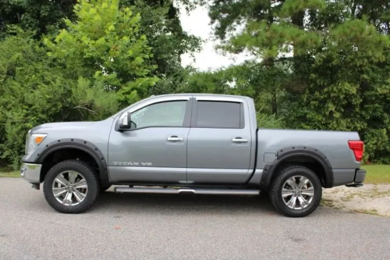 2018 Nissan TITAN SV (1N6AA1E56JN) with an Endurance 5.6L V-8 gasoline direct injection engine, located at 3598 James B White Hwy South, Whiteville, NC, 28472, (910) 642-3196, 34.294846, -78.732613 - **Unleash Your Adventure with the 2018 Nissan TITAN SV Crew Cab at Car City - Whitesville!**<br /> <br /> Are you ready for your next adventure? Whether you're hauling equipment for a weekend project, hitting the open road for a camping trip, or just need a reliable truck for daily errands, our 2018 - Photo#3