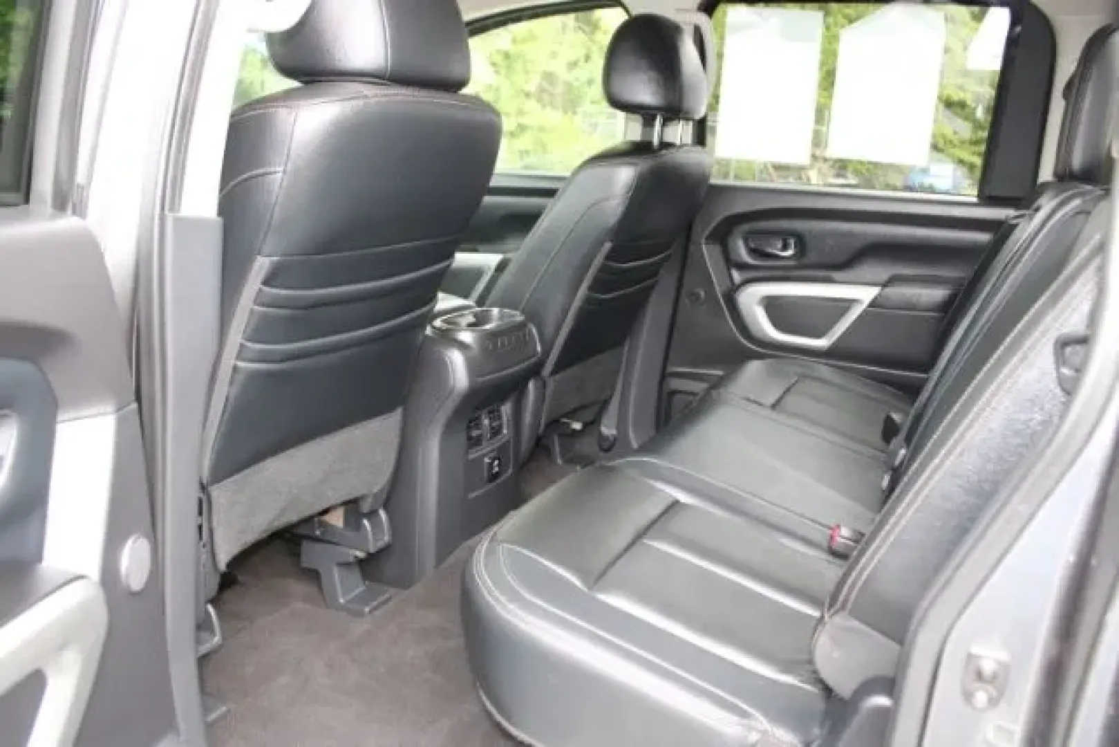 2018 Nissan TITAN SV (1N6AA1E56JN) with an Endurance 5.6L V-8 gasoline direct injection engine, located at 3598 James B White Hwy South, Whiteville, NC, 28472, (910) 642-3196, 34.294846, -78.732613 - **Unleash Your Adventure with the 2018 Nissan TITAN SV Crew Cab at Car City - Whitesville!**<br /> <br /> Are you ready for your next adventure? Whether you're hauling equipment for a weekend project, hitting the open road for a camping trip, or just need a reliable truck for daily errands, our 2018 - Photo#9