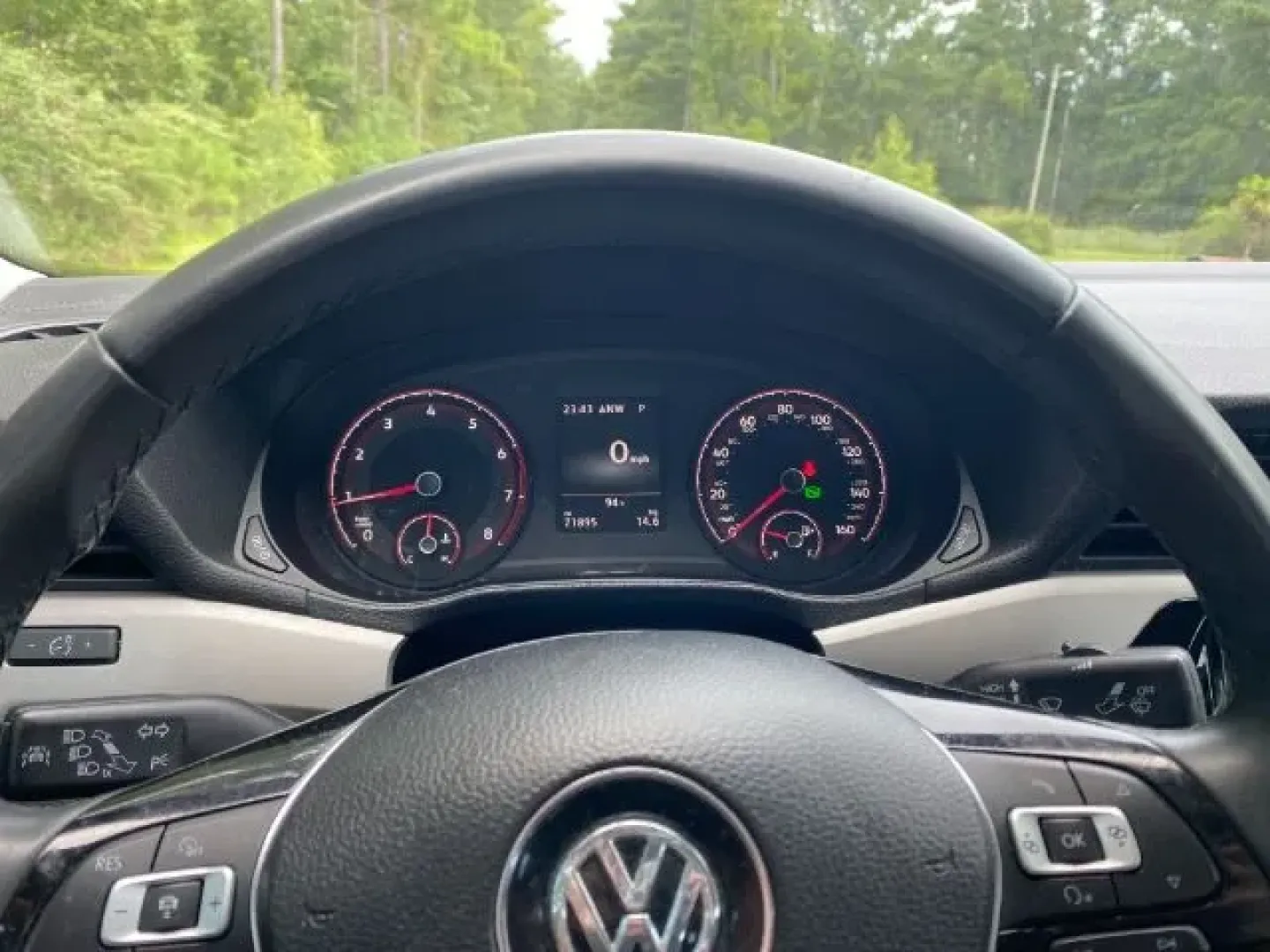 2021 Volkswagen Passat SE (1VWSA7A38MC) with an 2.0L L4 DOHC 16V engine, 6-Speed Automatic transmission, located at 2761 East Hwy 501, Conway, SC, 29526, (843) 331-1151, 33.781528, -78.989883 - Experience a new level of comfort and style with the 2021 Volkswagen Passat SE, available now at Car City - Conway. Perfect for daily commutes or weekend getaways, this sedan offers a blend of sophistication and practicality, making it an ideal choice for budget-conscious buyers seeking quality used - Photo#2