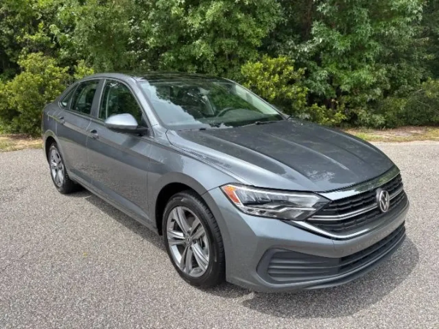 2024 /Titan Black Volkswagen Jetta 1.5T SE (3VW7M7BU8RM) with an 1.5L I-4 gasoline direct injection engine, located at 2761 East Hwy 501, Conway, SC, 29526, (843) 331-1151, 33.781528, -78.989883 - **Discover Your Next Adventure with the 2024 Volkswagen Jetta at Car City - Conway!** <br /> <br /> Are you searching for the perfect sedan that combines style, comfort, and affordability for your daily commute or weekend getaways? Look no further! The 2024 Volkswagen Jetta, now available at Car Cit - Photo#1