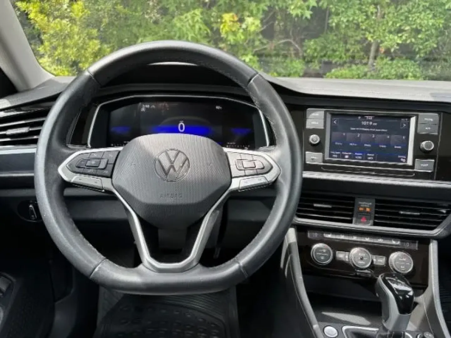 2024 /Titan Black Volkswagen Jetta 1.5T SE (3VW7M7BU8RM) with an 1.5L I-4 gasoline direct injection engine, located at 2761 East Hwy 501, Conway, SC, 29526, (843) 331-1151, 33.781528, -78.989883 - **Discover Your Next Adventure with the 2024 Volkswagen Jetta at Car City - Conway!** <br /> <br /> Are you searching for the perfect sedan that combines style, comfort, and affordability for your daily commute or weekend getaways? Look no further! The 2024 Volkswagen Jetta, now available at Car Cit - Photo#7