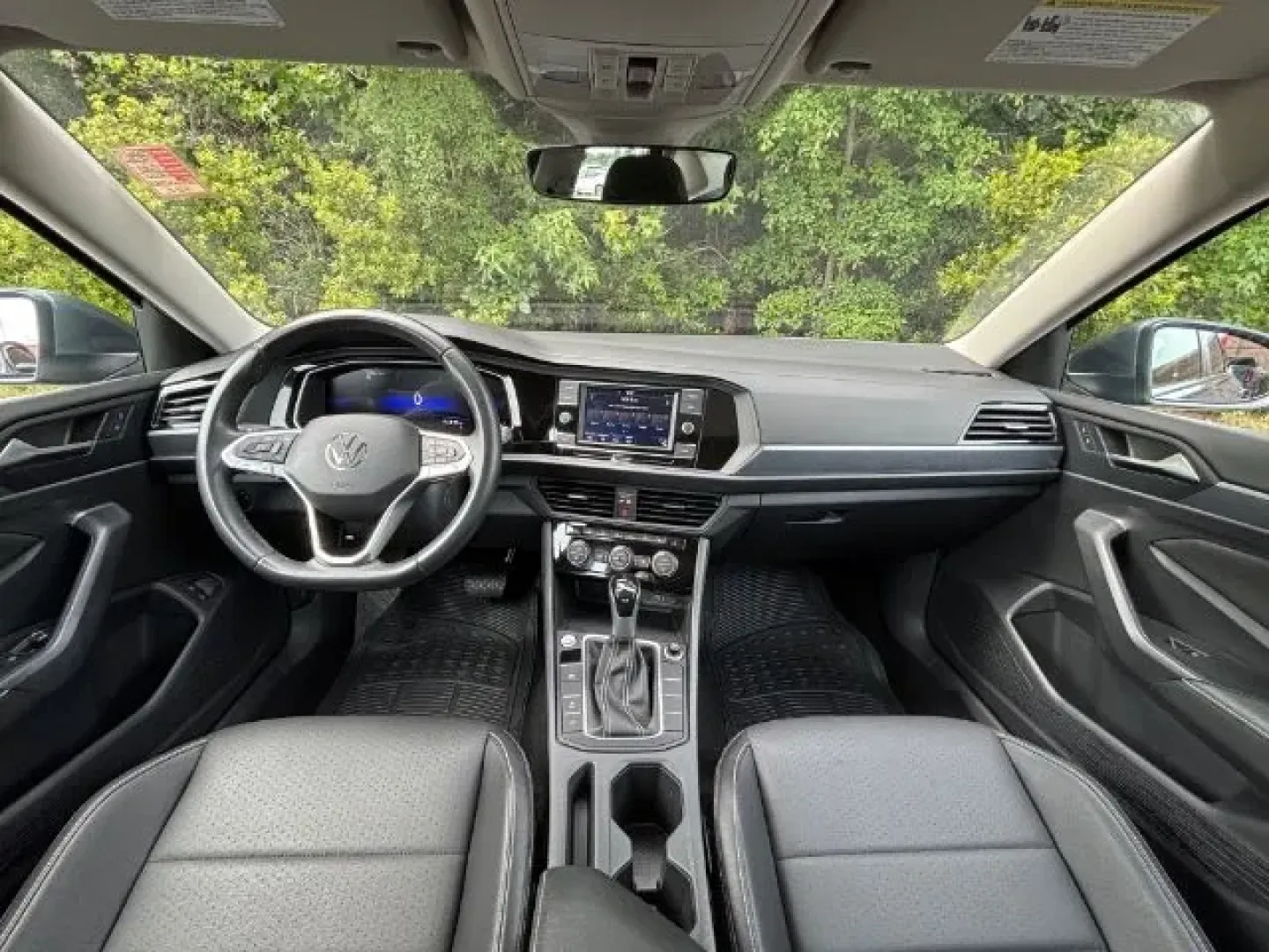 2024 /Titan Black Volkswagen Jetta 1.5T SE (3VW7M7BU8RM) with an 1.5L I-4 gasoline direct injection engine, located at 2761 East Hwy 501, Conway, SC, 29526, (843) 331-1151, 33.781528, -78.989883 - **Discover Your Next Adventure with the 2024 Volkswagen Jetta at Car City - Conway!** <br /> <br /> Are you searching for the perfect sedan that combines style, comfort, and affordability for your daily commute or weekend getaways? Look no further! The 2024 Volkswagen Jetta, now available at Car Cit - Photo#8