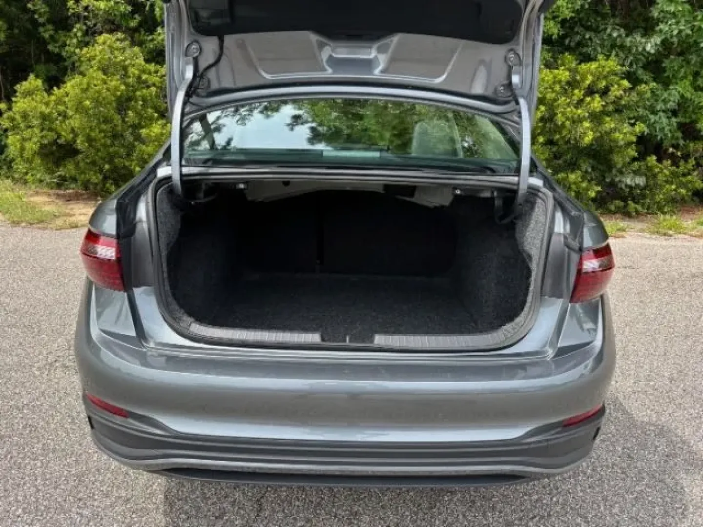 2024 /Titan Black Volkswagen Jetta 1.5T SE (3VW7M7BU8RM) with an 1.5L I-4 gasoline direct injection engine, located at 2761 East Hwy 501, Conway, SC, 29526, (843) 331-1151, 33.781528, -78.989883 - **Discover Your Next Adventure with the 2024 Volkswagen Jetta at Car City - Conway!** <br /> <br /> Are you searching for the perfect sedan that combines style, comfort, and affordability for your daily commute or weekend getaways? Look no further! The 2024 Volkswagen Jetta, now available at Car Cit - Photo#14