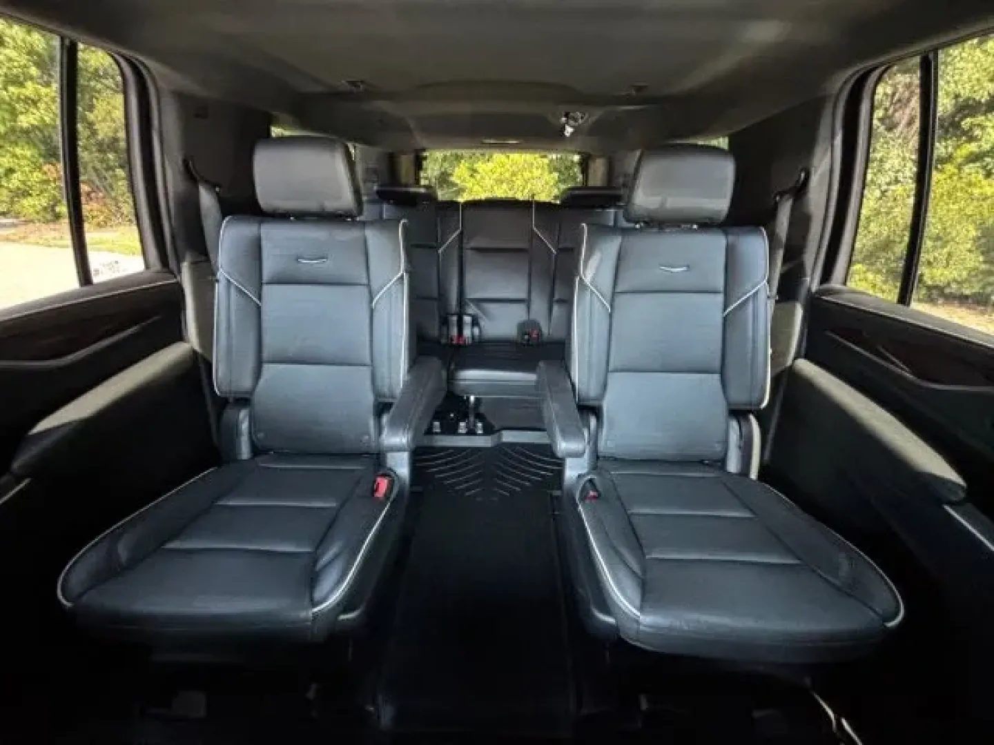 2022 Cadillac Escalade ESV 4WD Premium Luxury (1GYS4KKL7NR) with an Other engine, located at 2761 East Hwy 501, Conway, SC, 29526, (843) 331-1151, 33.781528, -78.989883 - Discover the ultimate blend of luxury, space, and performance with this stunning 2022 Cadillac Escalade ESV, now available at Car City - Conway in Conway, SC. This vehicle is perfect for growing families, weekend adventurers, or anyone who values comfort and top-tier features on daily commutes. With - Photo#16