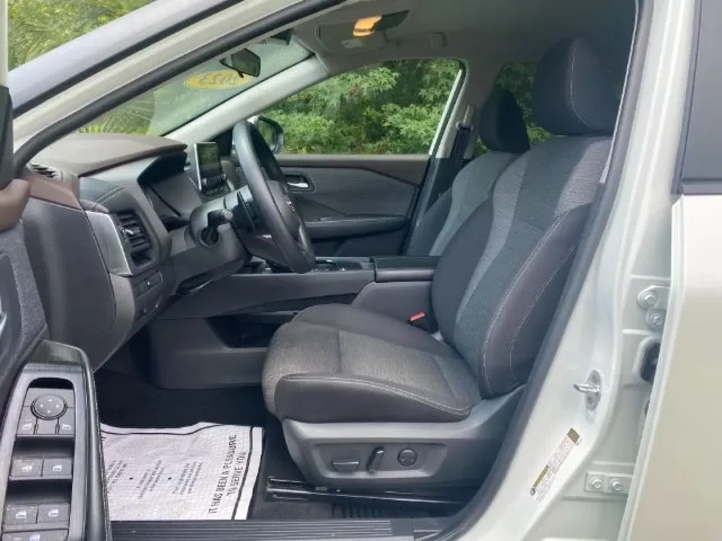 2023 /Charcoal Nissan Rogue SV FWD (5N1BT3BA7PC) with an VC-Turbo 1.5L I-3 gasoline direct injection engine, located at 9146 Ocean Hwy West, Calabash, NC, 28467, (910) 579-1110, 33.928635, -78.576157 - **Explore the Open Road with the 2023 Nissan Rogue SV FWD Perfect for Your Next Adventure!**<br /> <br /> Are you craving a vehicle that effortlessly balances style, comfort, and modern technology? Whether you're commuting to work, shuttling the kids to school, or embarking on weekend adventures, t - Photo#4