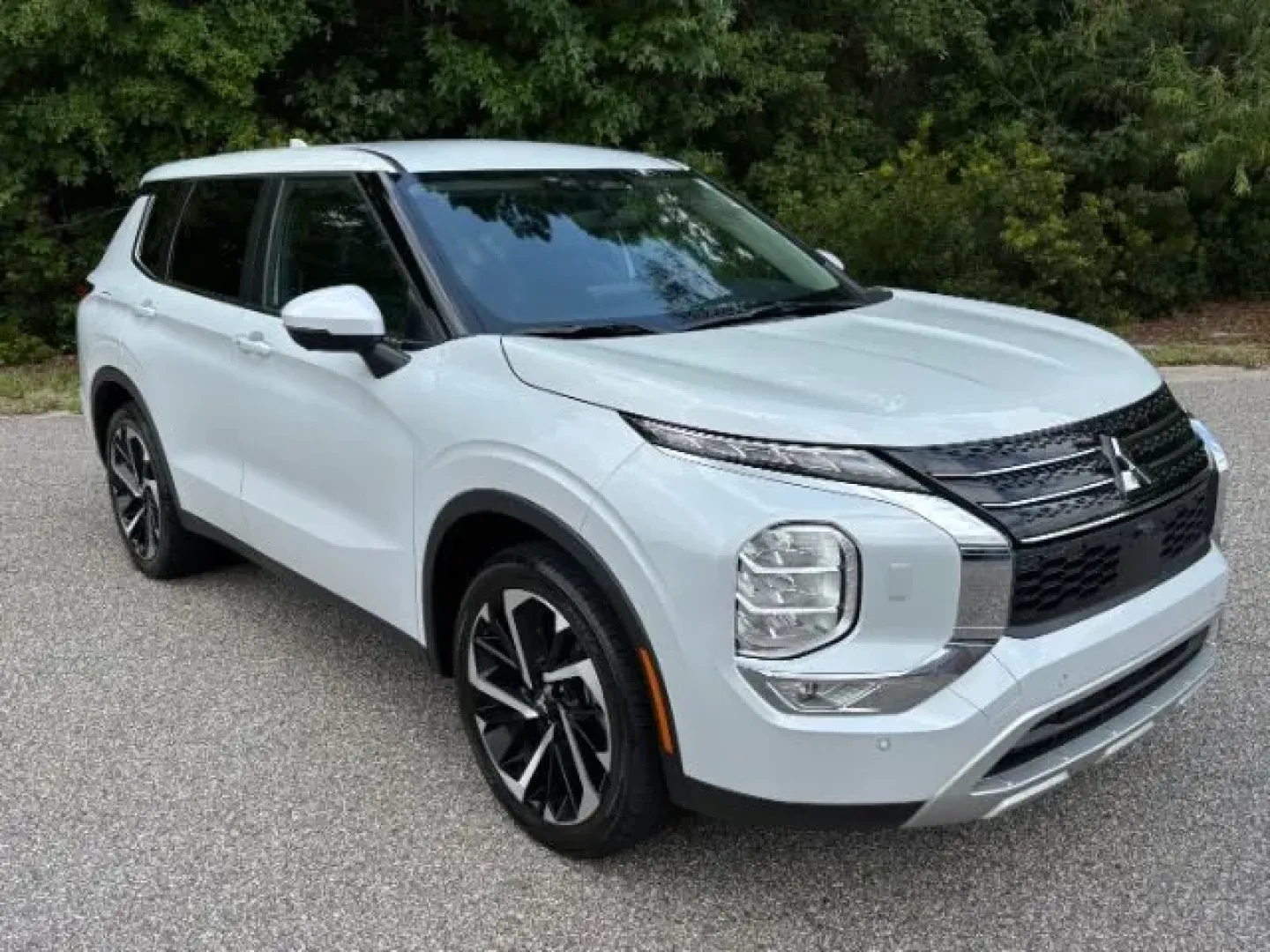 2023 /BLACK VINYL/CLOTH Mitsubishi Outlander SE 2.5 S-AWC | SE Black Edition S-AWC | SE Special Editiont S-AWC | Ralliar (JA4J4UA84PZ) with an Other engine, located at 2761 East Hwy 501, Conway, SC, 29526, (843) 331-1151, 33.781528, -78.989883 - **Explore New Adventures with the 2023 Mitsubishi Outlander at Car City - Conway!**<br /> <br /> Are you ready to elevate your family trips or weekend getaways? The versatile and spacious 2023 Mitsubishi Outlander is the ideal SUV for growing families, adventure seekers, or anyone in need of a relia - Photo#1