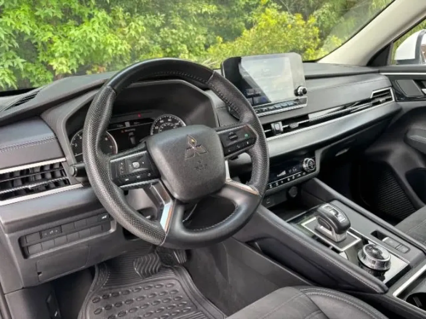 2023 /BLACK VINYL/CLOTH Mitsubishi Outlander SE 2.5 S-AWC | SE Black Edition S-AWC | SE Special Editiont S-AWC | Ralliar (JA4J4UA84PZ) with an Other engine, located at 2761 East Hwy 501, Conway, SC, 29526, (843) 331-1151, 33.781528, -78.989883 - **Explore New Adventures with the 2023 Mitsubishi Outlander at Car City - Conway!**<br /> <br /> Are you ready to elevate your family trips or weekend getaways? The versatile and spacious 2023 Mitsubishi Outlander is the ideal SUV for growing families, adventure seekers, or anyone in need of a relia - Photo#12