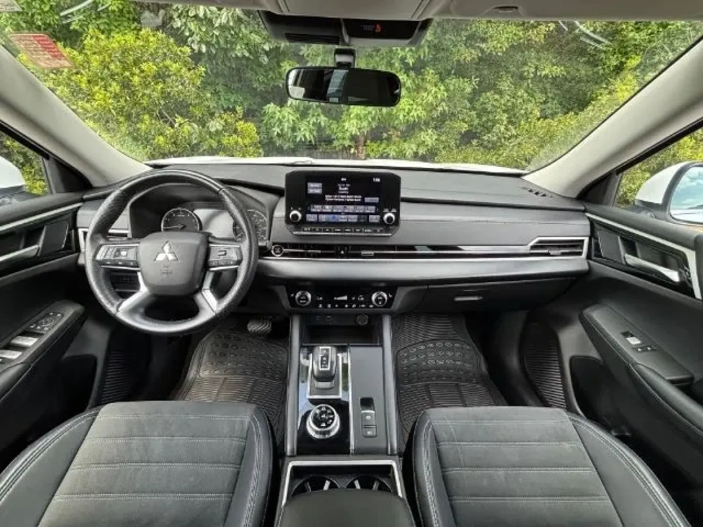 2023 /BLACK VINYL/CLOTH Mitsubishi Outlander SE 2.5 S-AWC | SE Black Edition S-AWC | SE Special Editiont S-AWC | Ralliar (JA4J4UA84PZ) with an Other engine, located at 2761 East Hwy 501, Conway, SC, 29526, (843) 331-1151, 33.781528, -78.989883 - **Explore New Adventures with the 2023 Mitsubishi Outlander at Car City - Conway!**<br /> <br /> Are you ready to elevate your family trips or weekend getaways? The versatile and spacious 2023 Mitsubishi Outlander is the ideal SUV for growing families, adventure seekers, or anyone in need of a relia - Photo#13