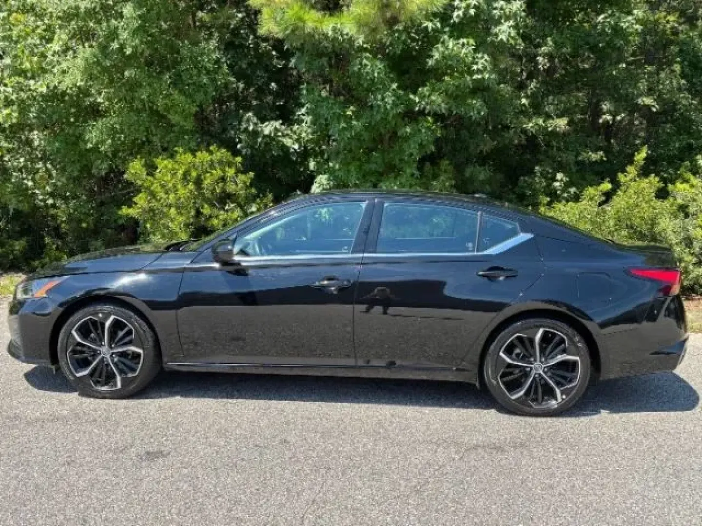 2024 /Sport Nissan Altima SR FWD (1N4BL4CV4RN) with an 2.5L I-4 gasoline direct injection engine, located at 2761 East Hwy 501, Conway, SC, 29526, (843) 331-1151, 33.781528, -78.989883 - Experience the thrill of driving with our 2024 Nissan Altima SR FWD, perfect for those seeking a blend of comfort, style, and efficiency. Whether you're a daily commuter navigating the bustling streets of Conway or a weekend adventurer exploring the scenic beauty of South Carolina, this sedan is des - Photo#2