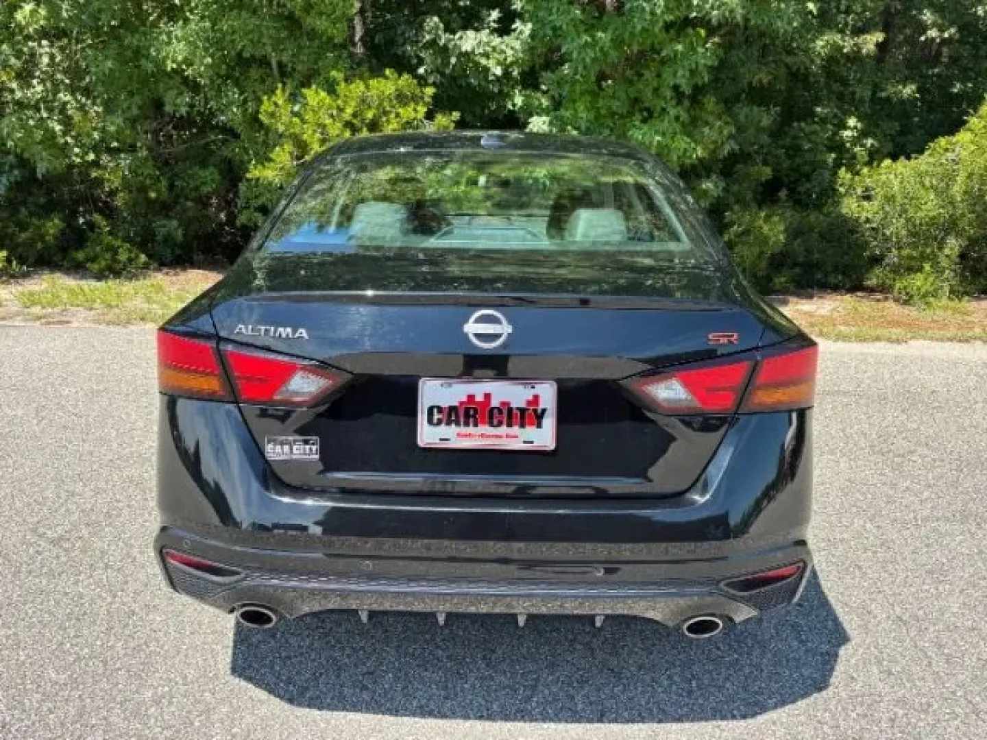 2024 /Sport Nissan Altima SR FWD (1N4BL4CV4RN) with an 2.5L I-4 gasoline direct injection engine, located at 2761 East Hwy 501, Conway, SC, 29526, (843) 331-1151, 33.781528, -78.989883 - Experience the thrill of driving with our 2024 Nissan Altima SR FWD, perfect for those seeking a blend of comfort, style, and efficiency. Whether you're a daily commuter navigating the bustling streets of Conway or a weekend adventurer exploring the scenic beauty of South Carolina, this sedan is des - Photo#5