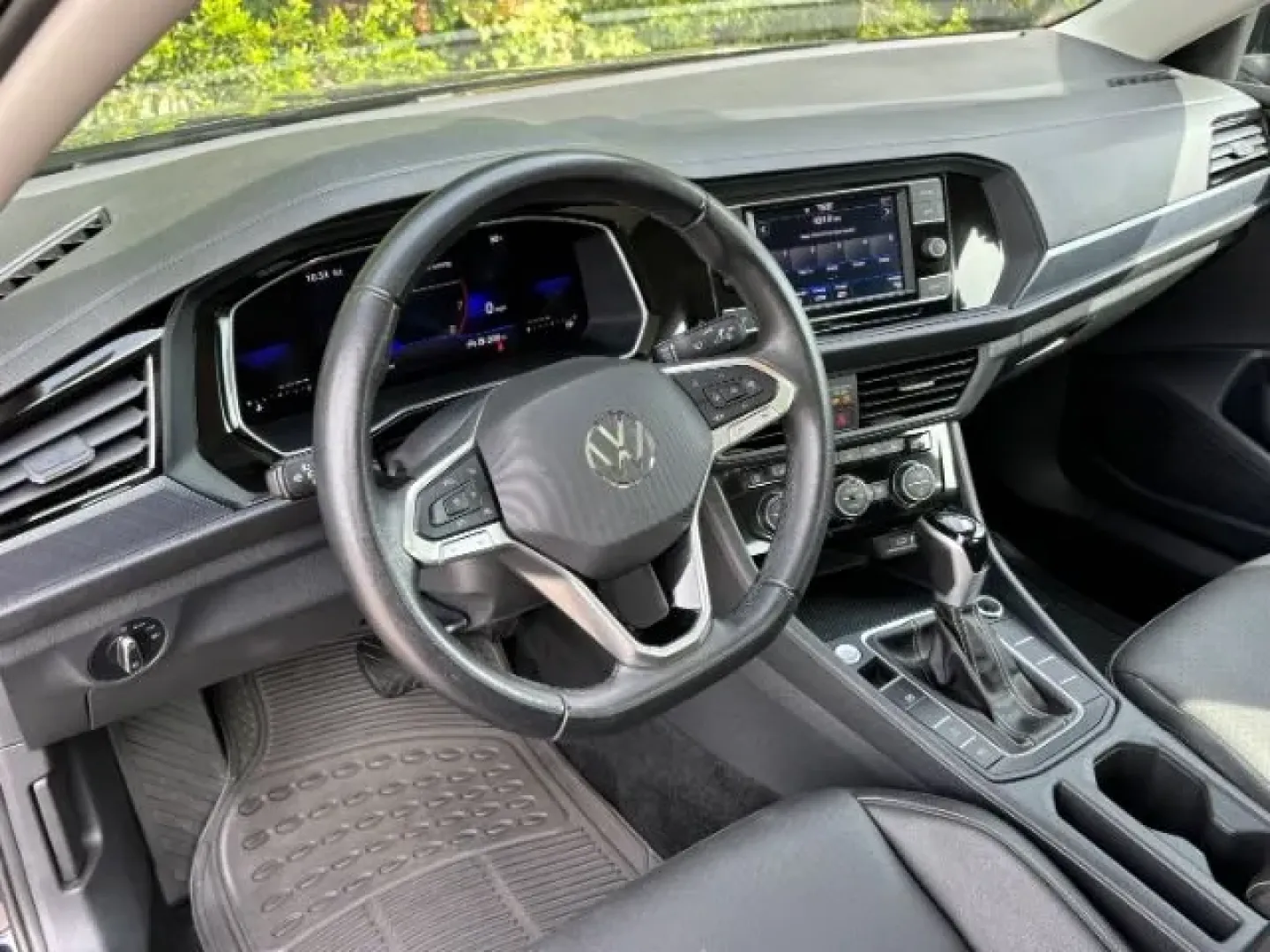 2024 /Titan Black Volkswagen Jetta 1.5T SE (3VW7M7BU6RM) with an 1.5L I-4 gasoline direct injection engine, located at 2761 East Hwy 501, Conway, SC, 29526, (843) 331-1151, 33.781528, -78.989883 - **Embrace a New Lifestyle with the 2024 Volkswagen Jetta SE at Car City - Conway!**<br /> <br /> Are you in search of a reliable sedan that perfectly balances style, comfort, and performance for your daily adventures? Look no further than our stunning 2024 Volkswagen Jetta SE, available now at Car C - Photo#9