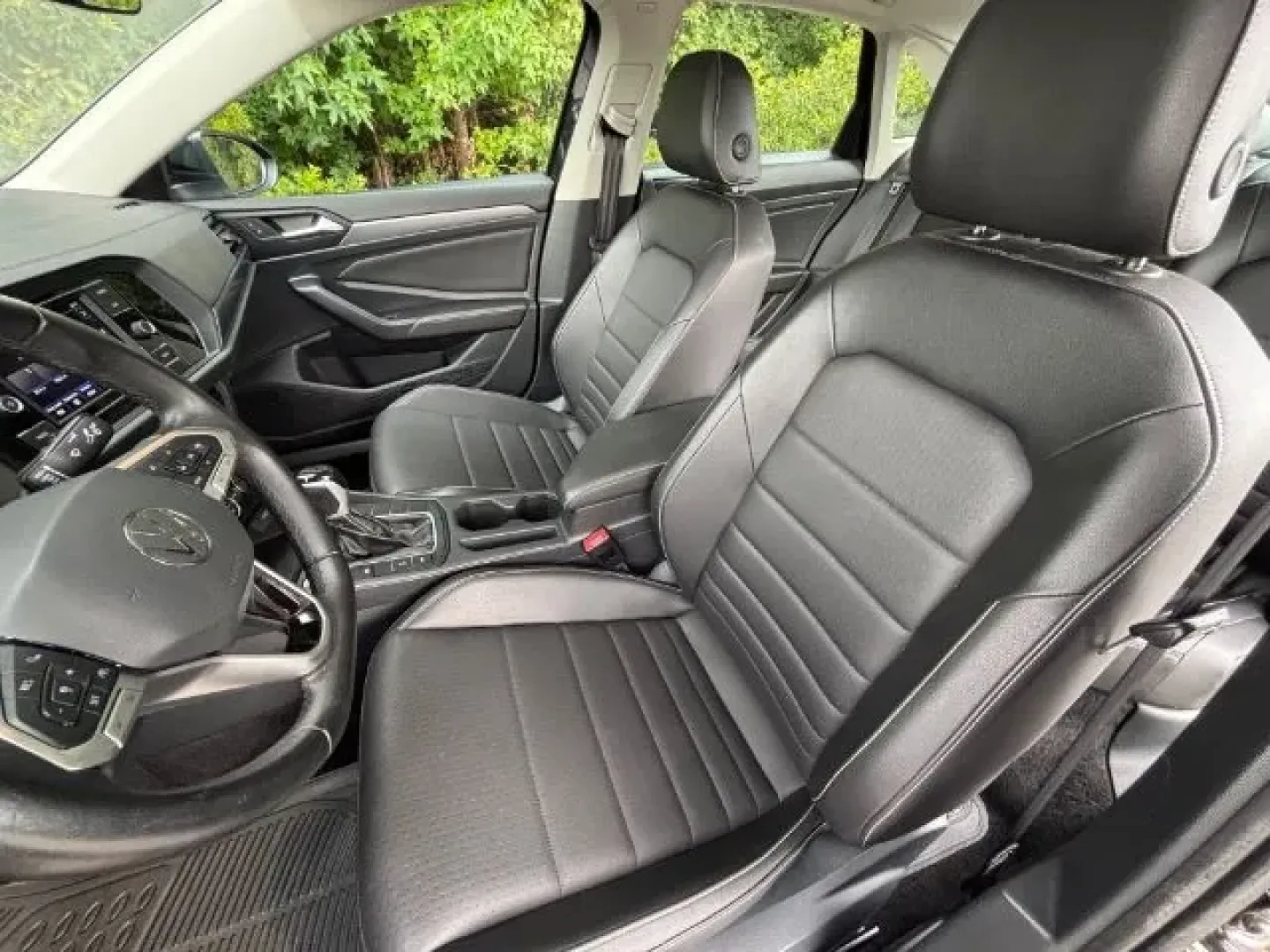 2024 /Titan Black Volkswagen Jetta 1.5T SE (3VW7M7BU6RM) with an 1.5L I-4 gasoline direct injection engine, located at 2761 East Hwy 501, Conway, SC, 29526, (843) 331-1151, 33.781528, -78.989883 - **Embrace a New Lifestyle with the 2024 Volkswagen Jetta SE at Car City - Conway!**<br /> <br /> Are you in search of a reliable sedan that perfectly balances style, comfort, and performance for your daily adventures? Look no further than our stunning 2024 Volkswagen Jetta SE, available now at Car C - Photo#11