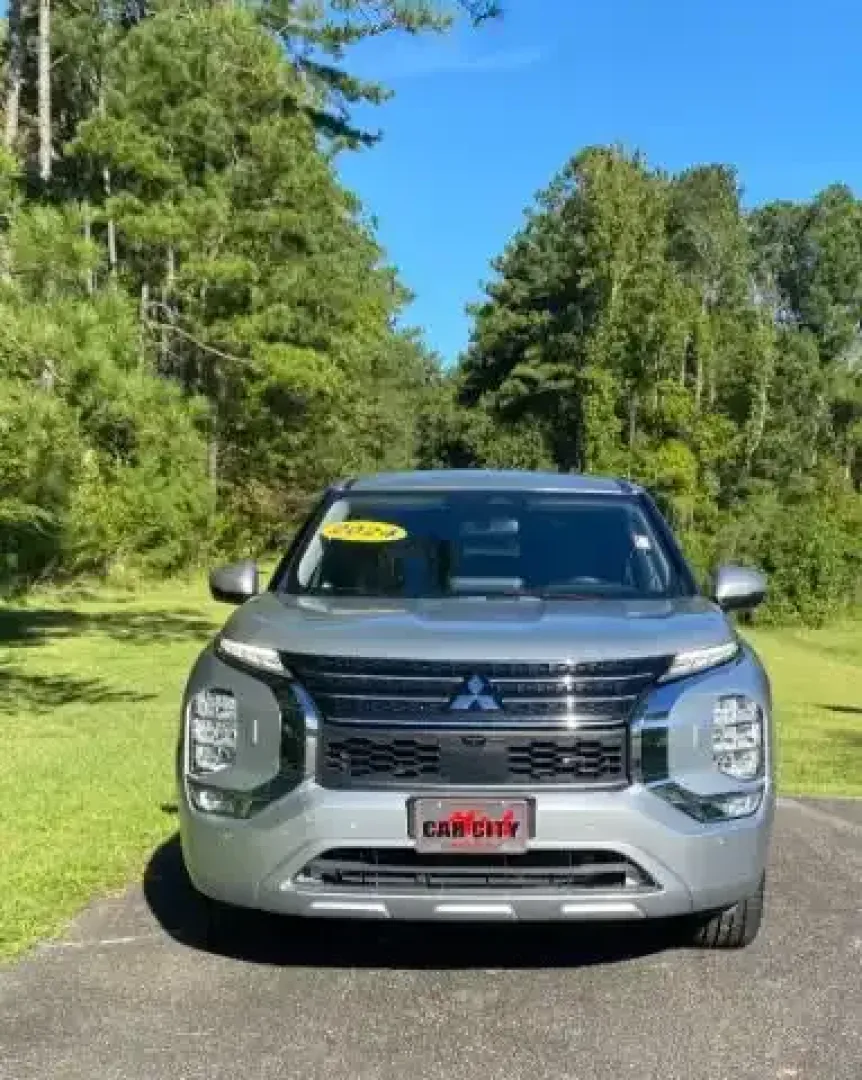 2024 /BLACK SUEDE Mitsubishi Outlander SE 2.5 S-AWC | SE Black Edition S-AWC | SE Ralliart S-AWC | SE Black Editio (JA4J4VA85RZ) with an 2.5L, L4 VIN(8) Gas engine, CVT transmission, located at 9146 Ocean Hwy West, Calabash, NC, 28467, (910) 579-1110, 33.928635, -78.576157 - **Explore the Open Road in Style: 2024 Mitsubishi Outlander SE Perfect for Every Adventure!**<br /> <br /> If you're searching for a vehicle that can seamlessly blend your daily commuting with weekend escapades, look no further than this stunning 2024 Mitsubishi Outlander SE available at Car City - - Photo#1